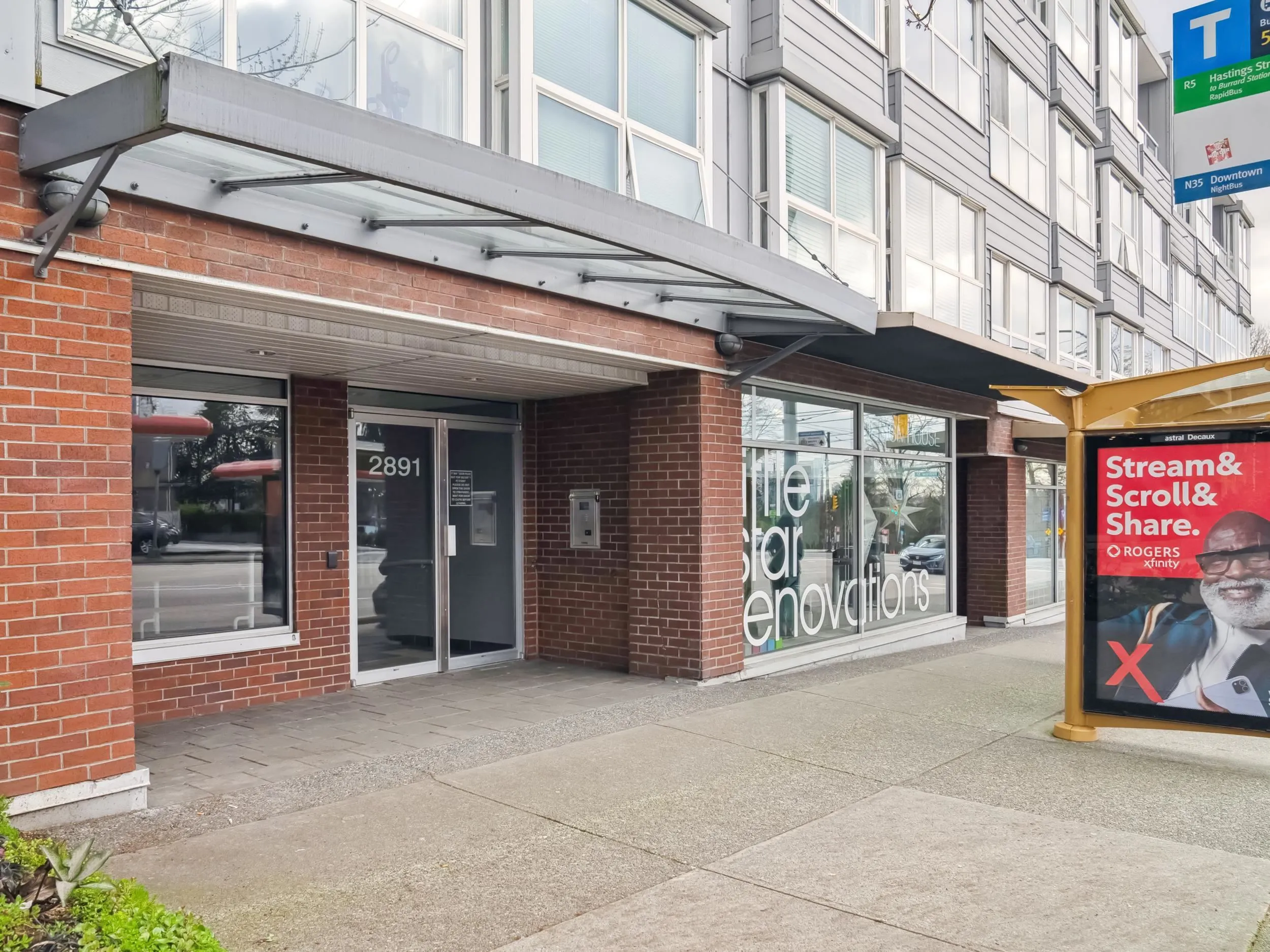 416 2891 E Hastings Street