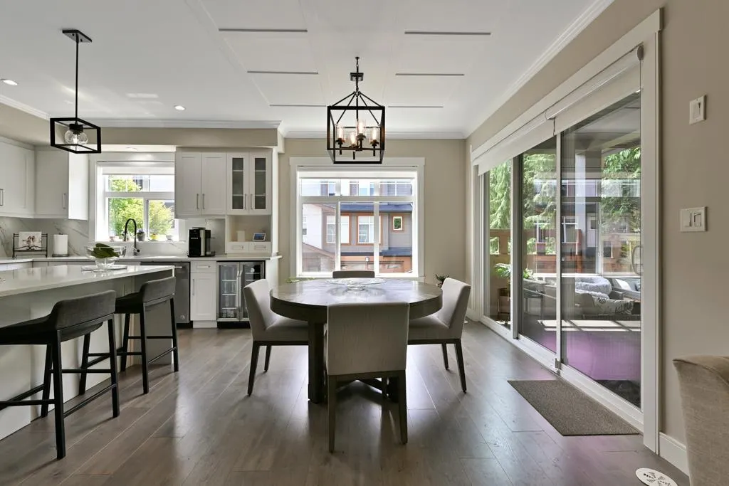 19 17033 Fraser Highway