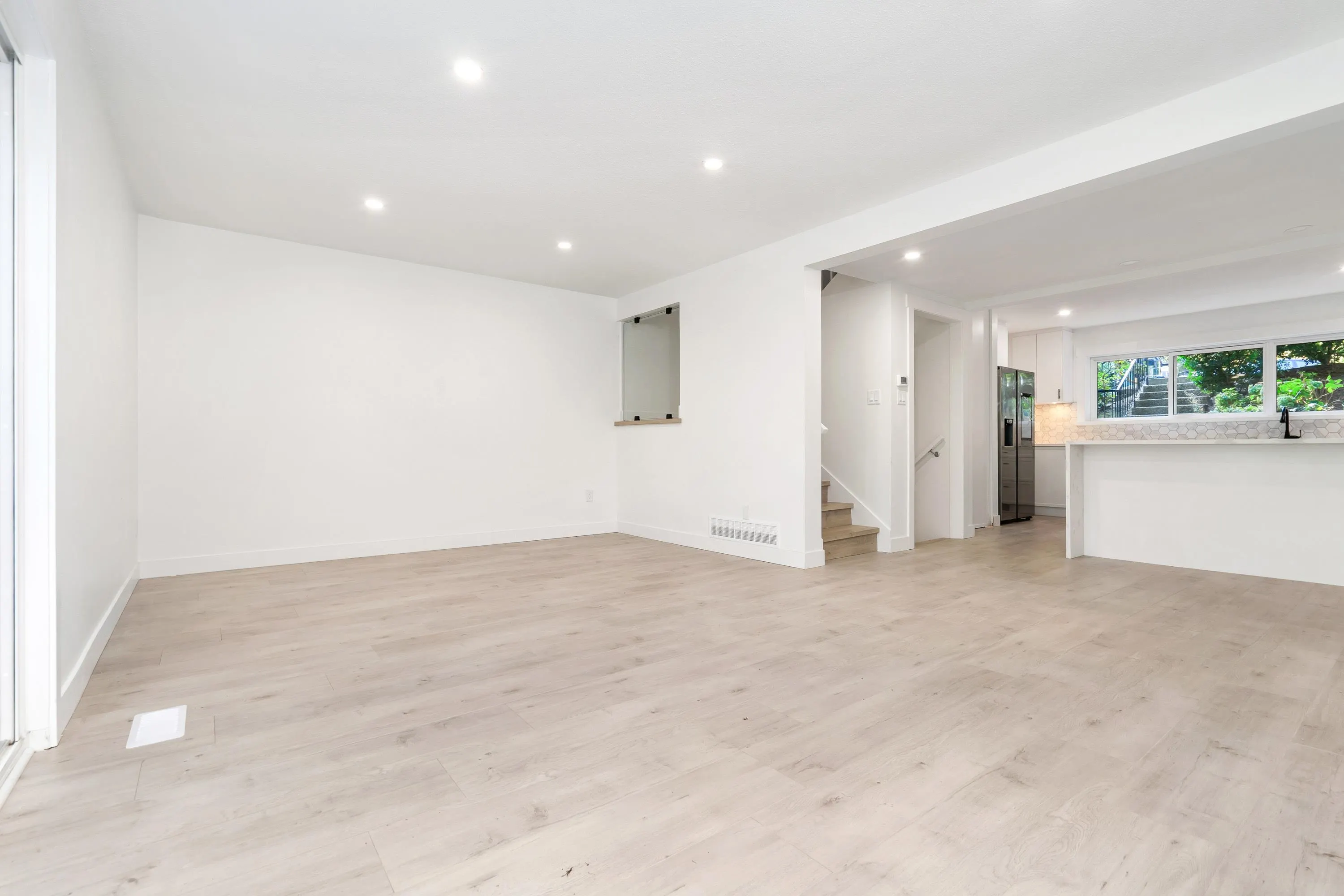 1126 Chateau Place