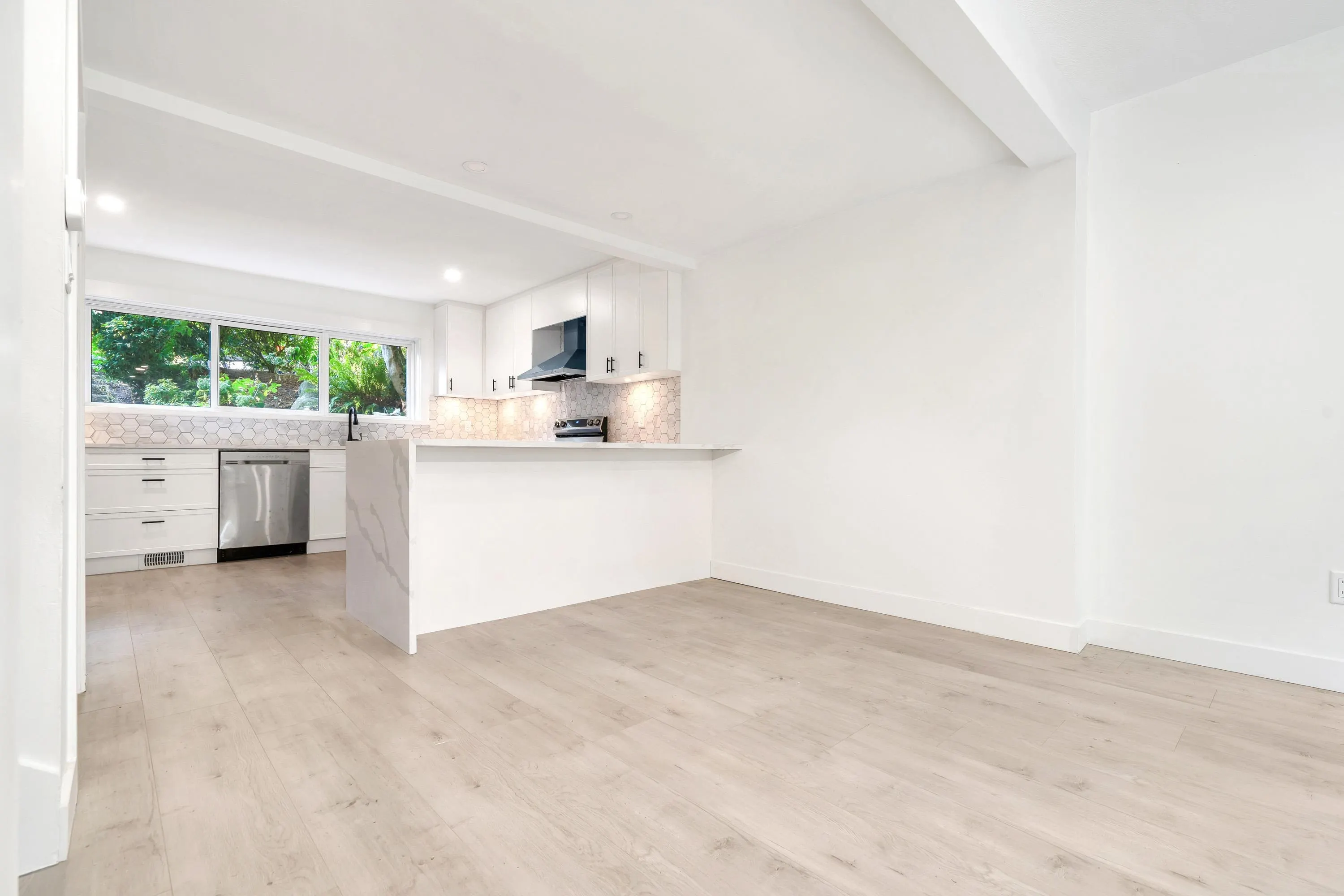 1126 Chateau Place