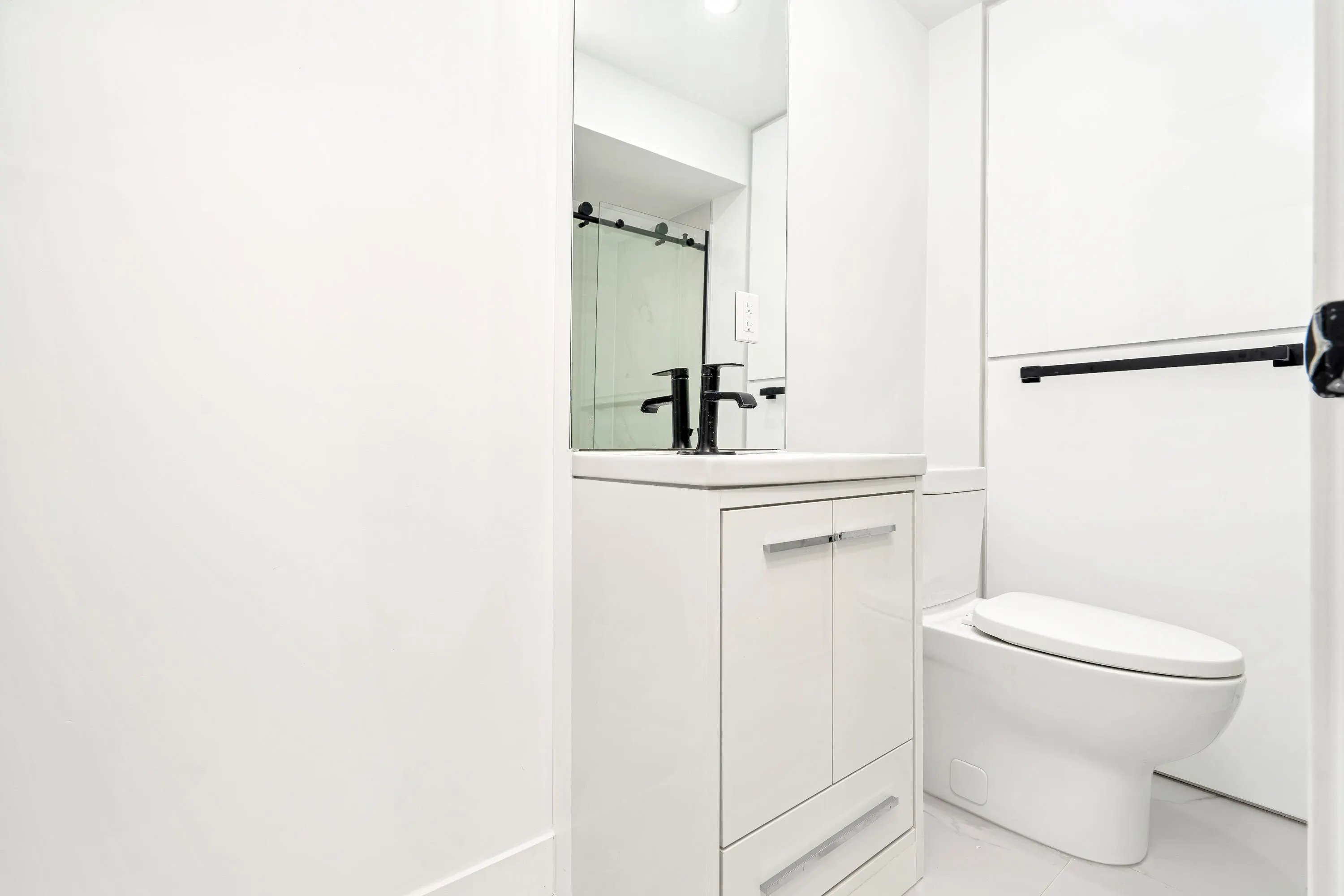 1126 Chateau Place