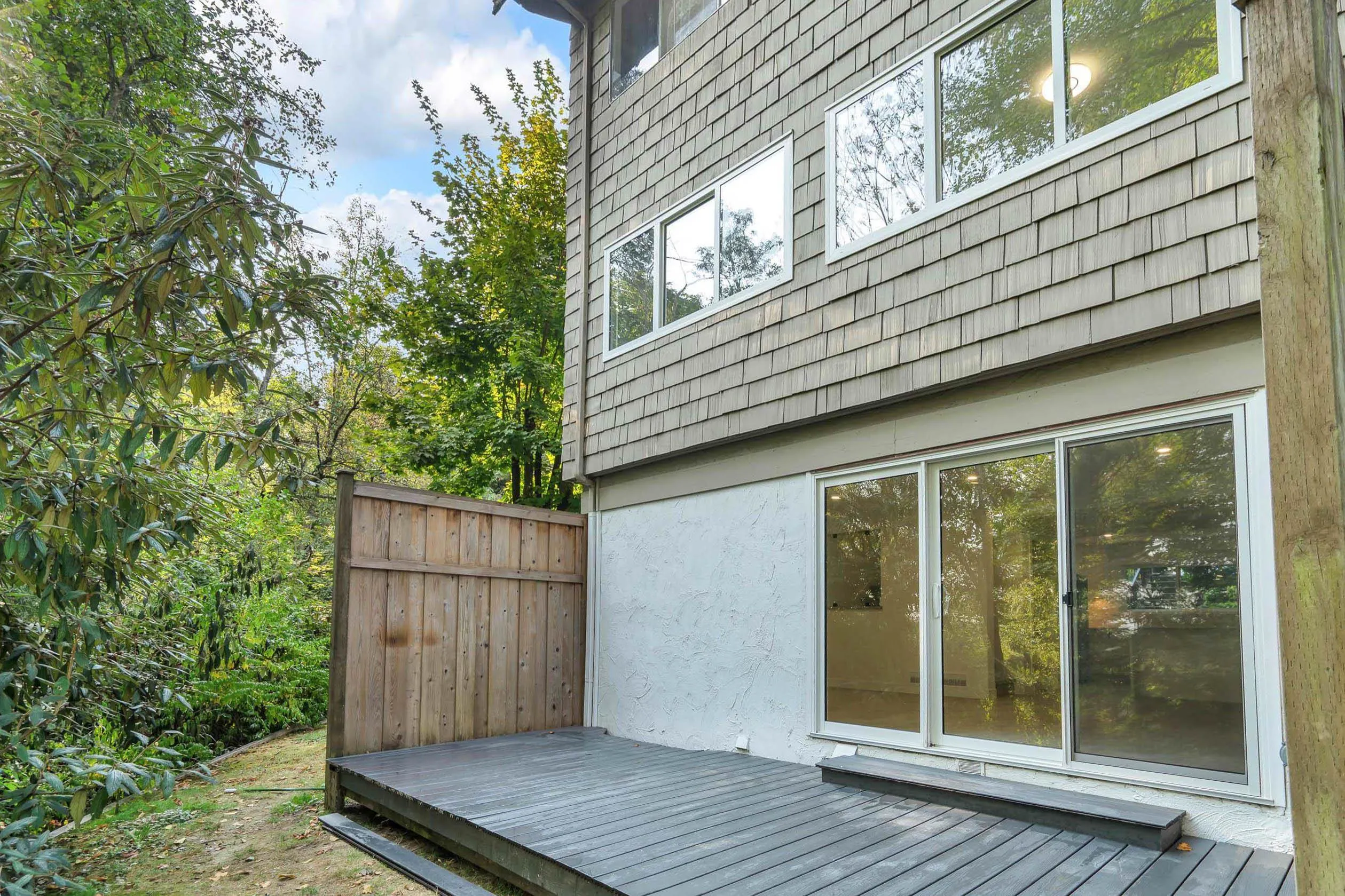 1126 Chateau Place