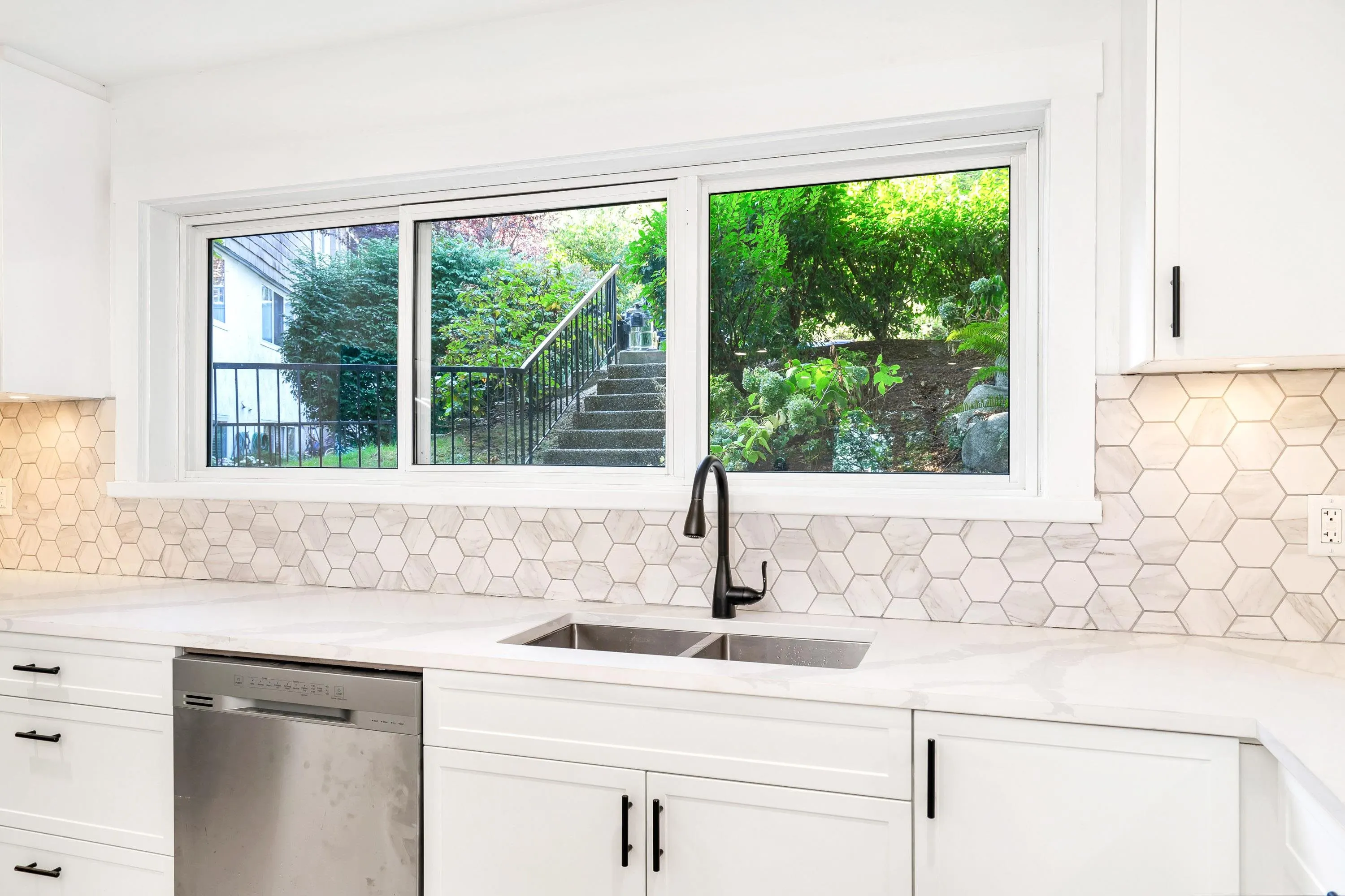1126 Chateau Place