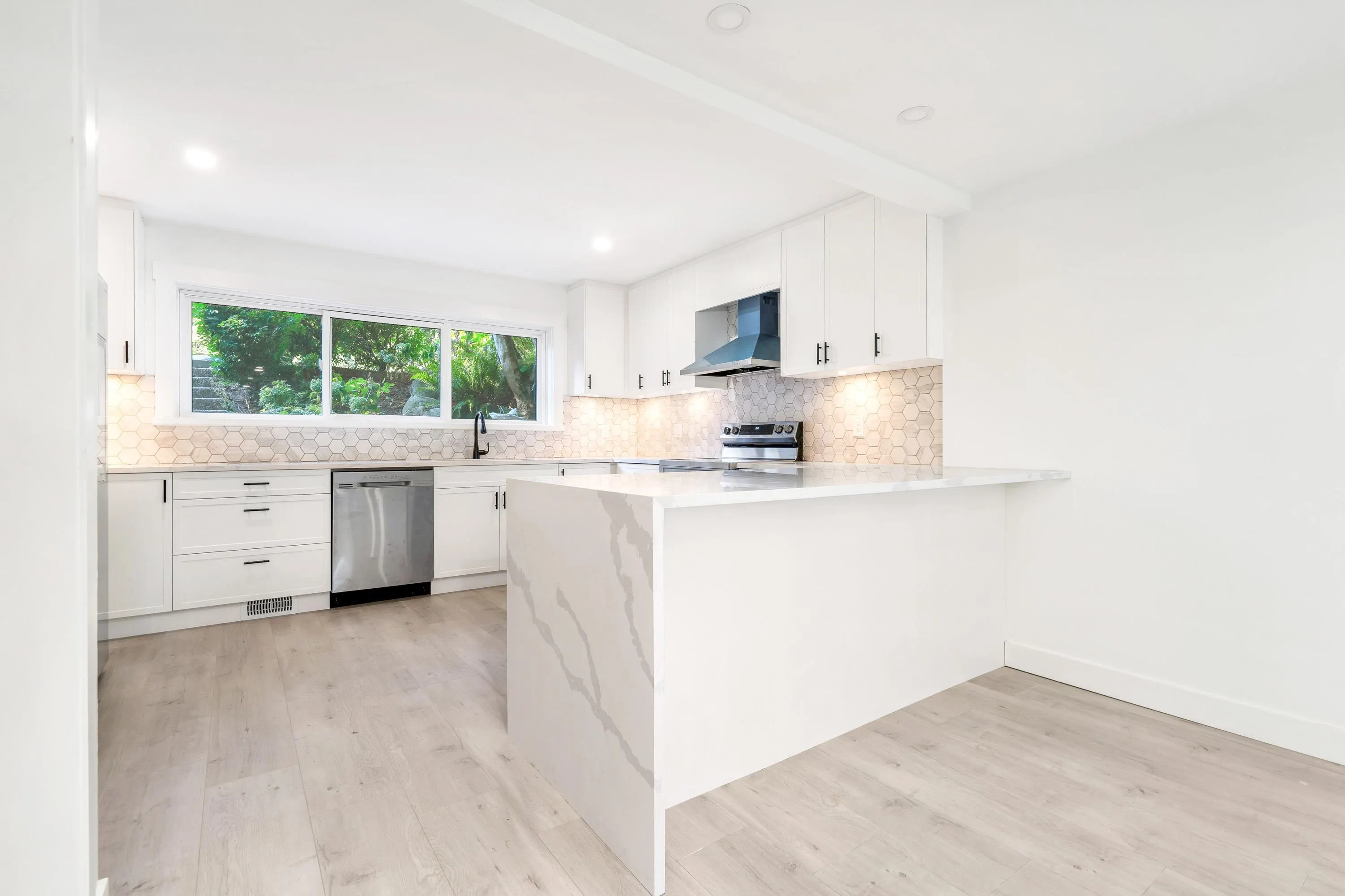 1126 Chateau Place