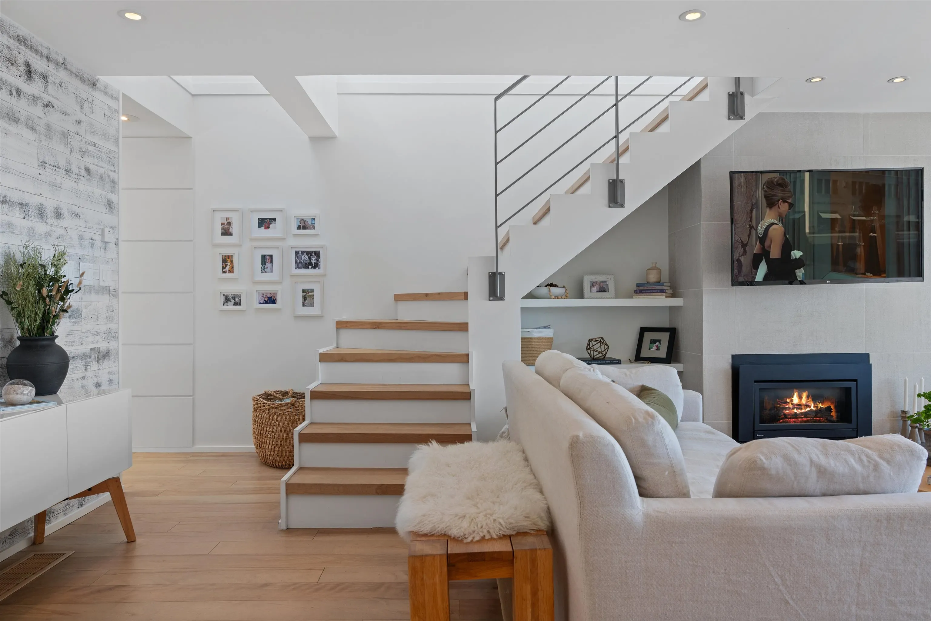 41 2238 Folkestone Way