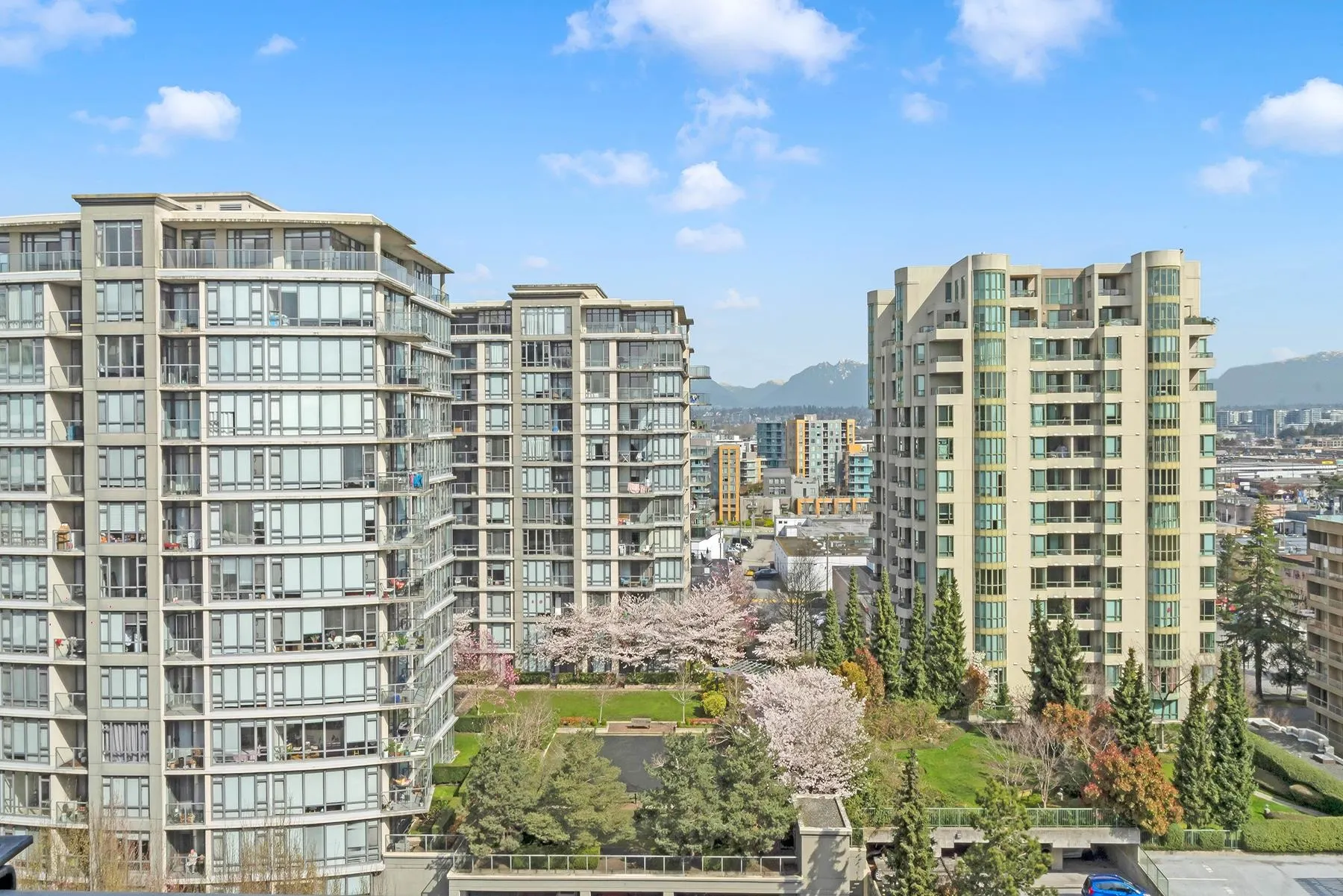 1509 7373 Westminster Highway