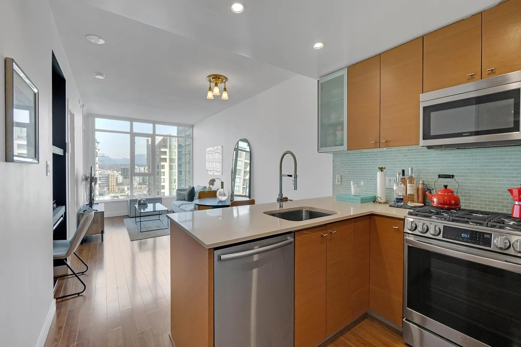 1509 7373 Westminster Highway