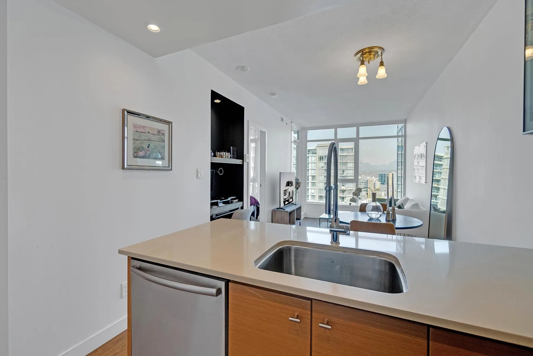 1509 7373 Westminster Highway