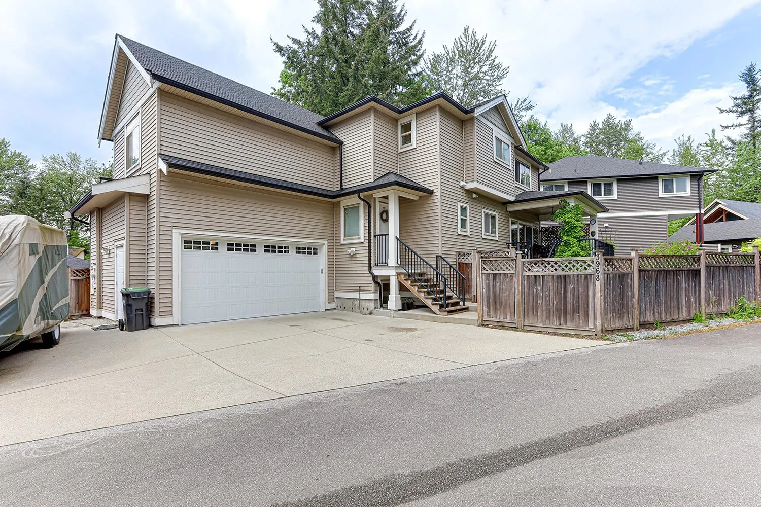 3968 Robin Place