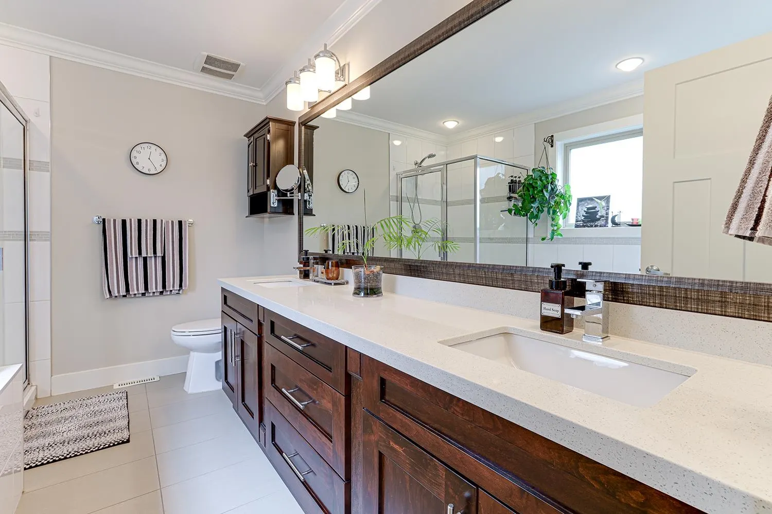 3968 Robin Place