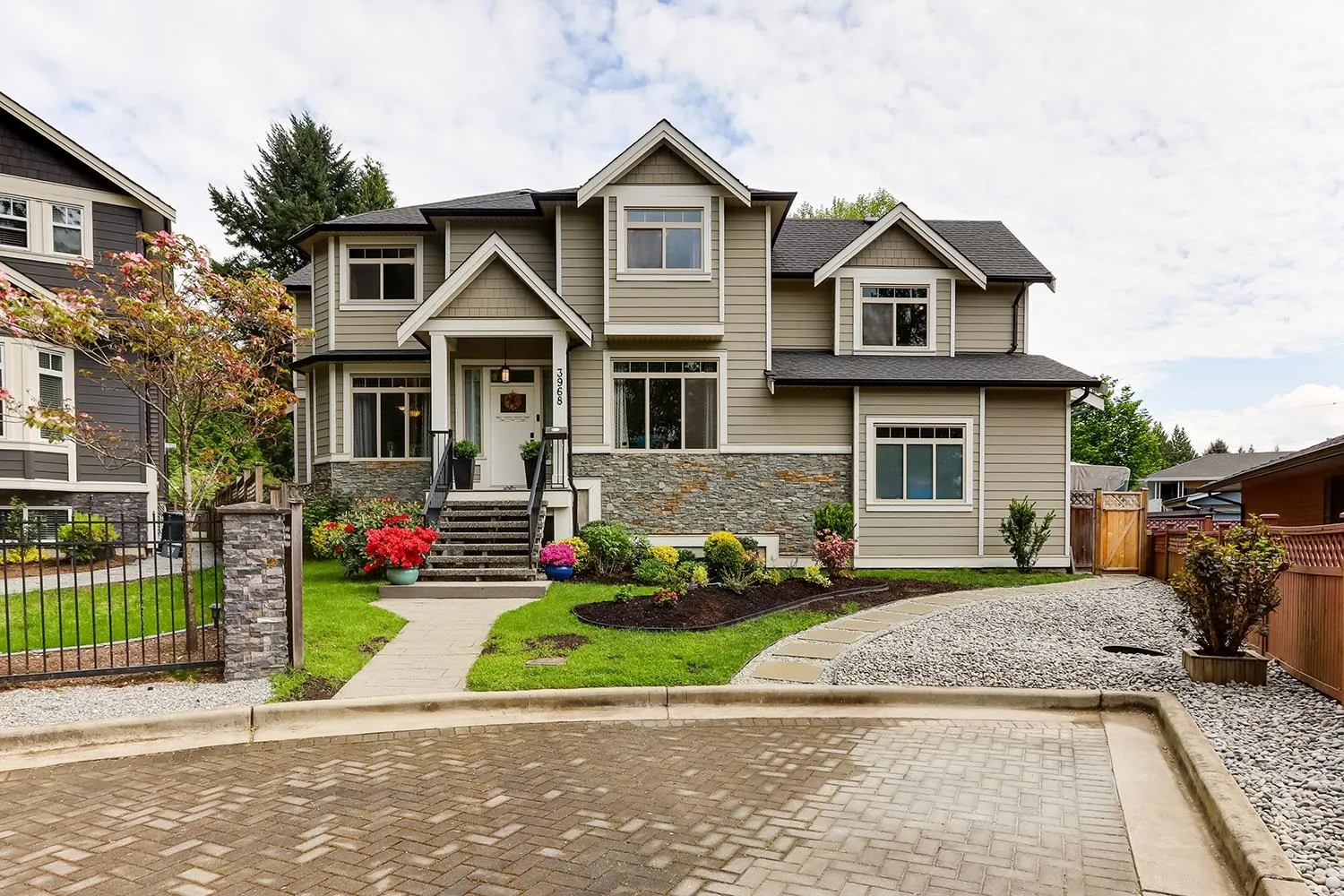 3968 Robin Place
