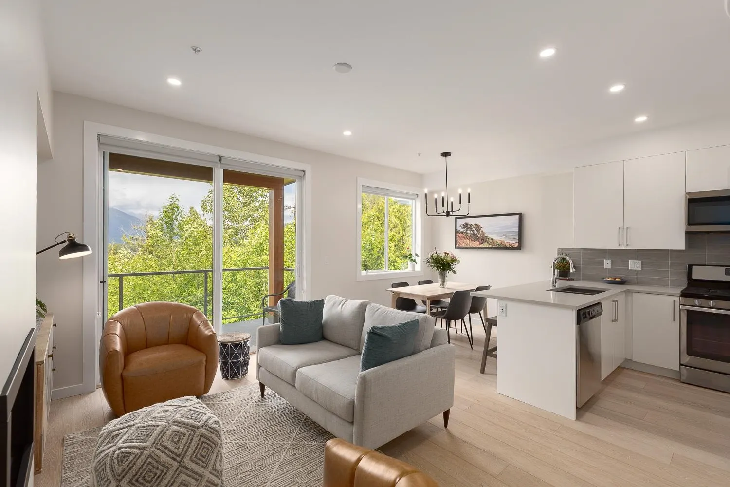 5 41360 Skyridge Place
