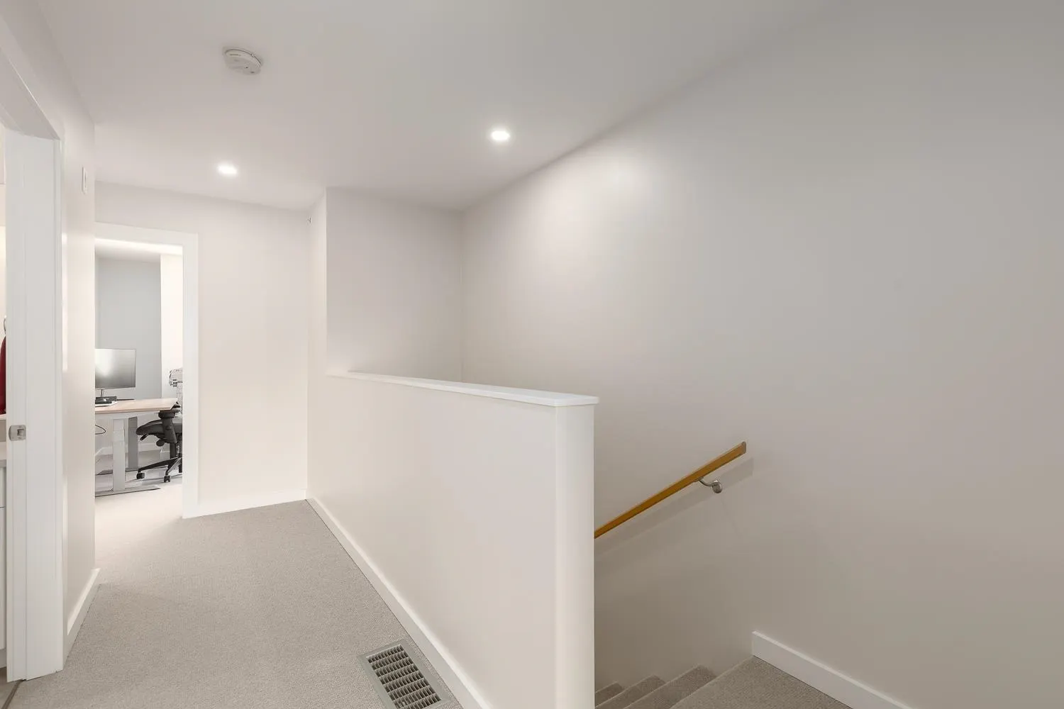 5 41360 Skyridge Place