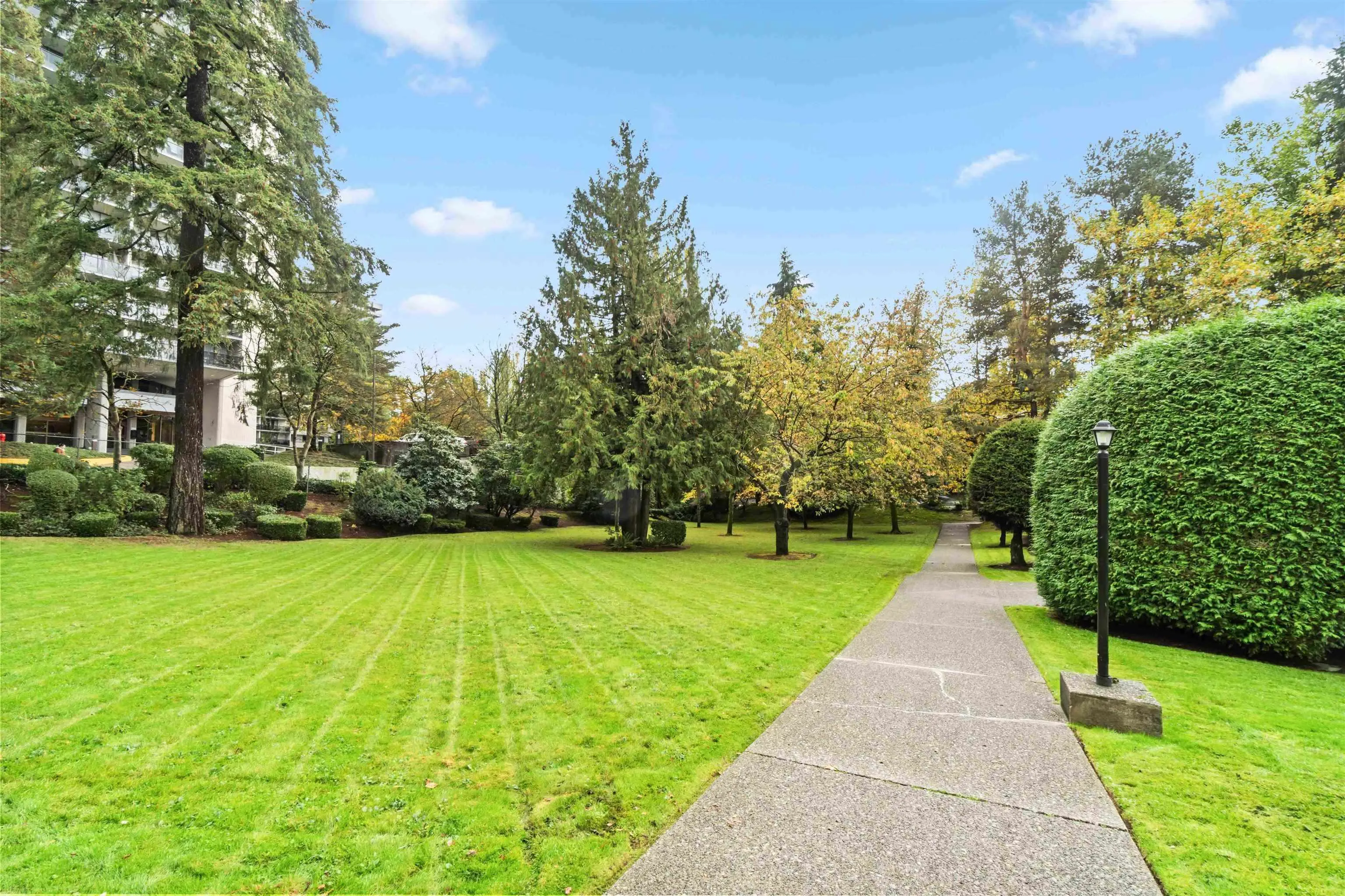 801 9280 Salish Court