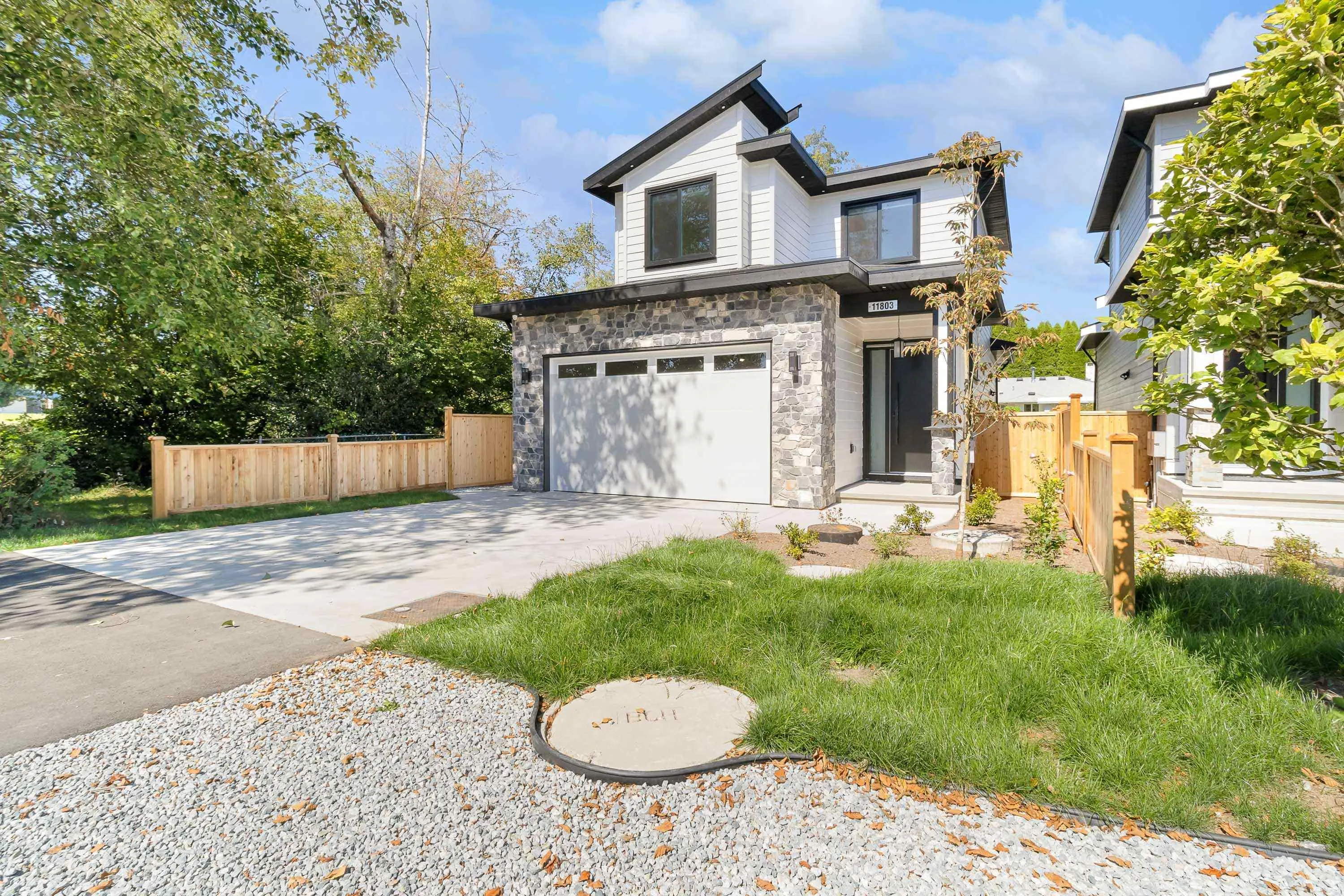 11803 86a Avenue