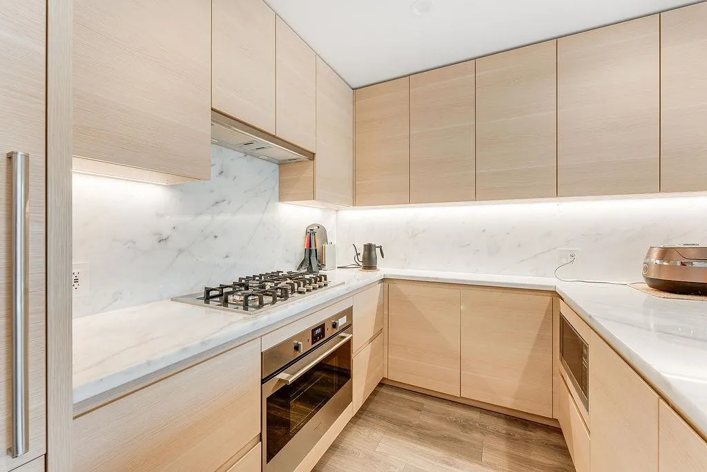 1501 305 Morrissey Road