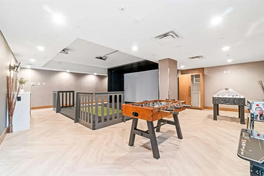 1501 305 Morrissey Road