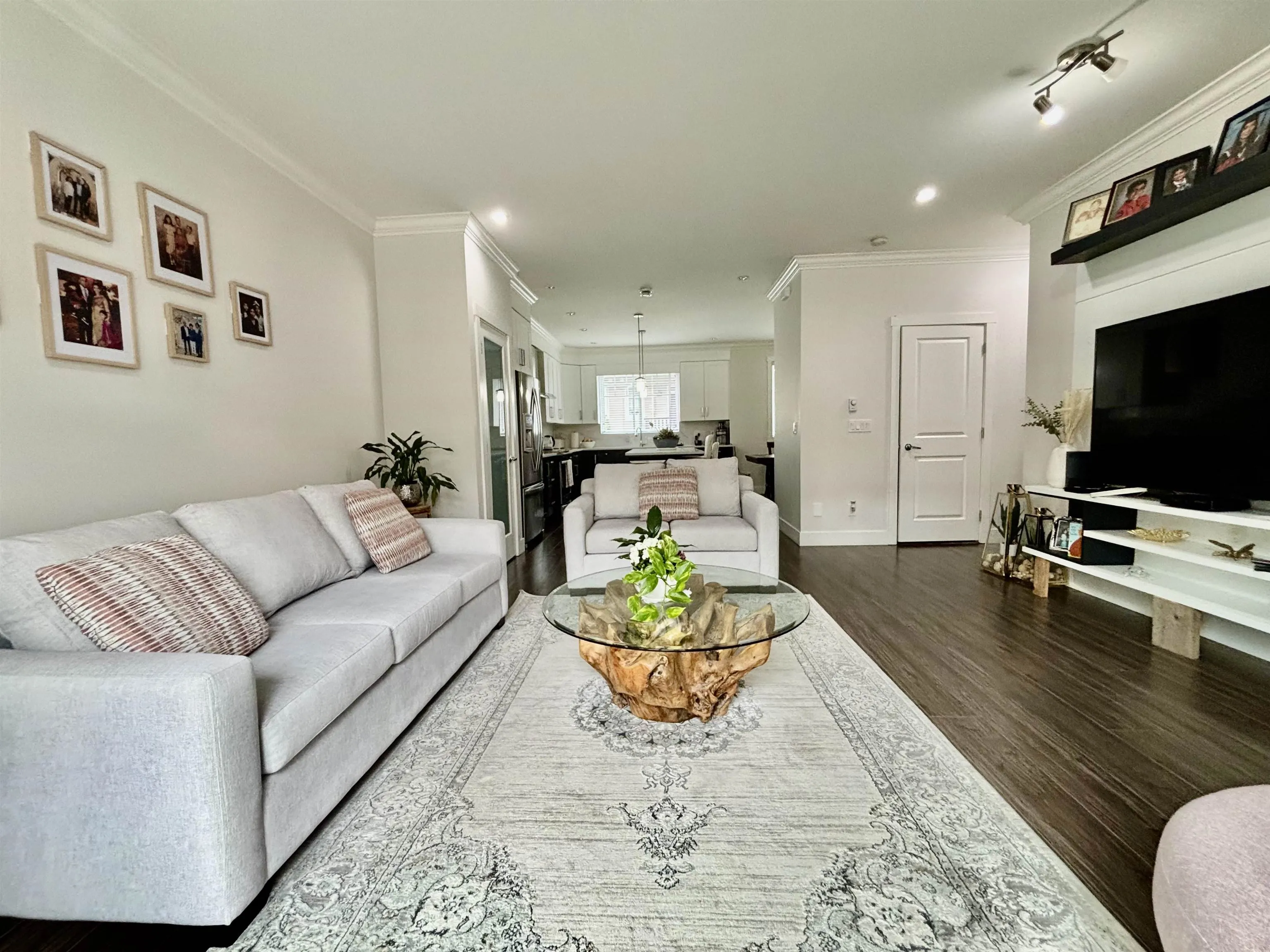 43 13898 64 Avenue