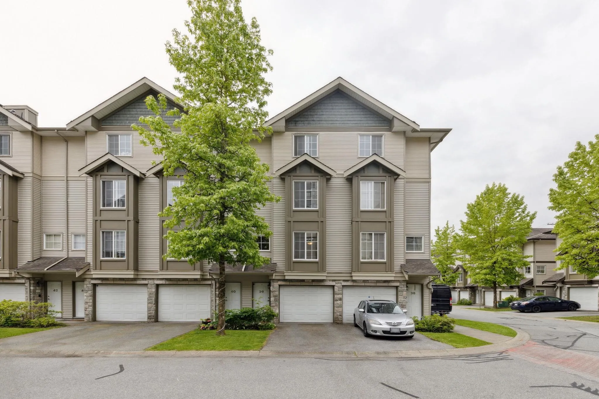 39 14855 100 Avenue