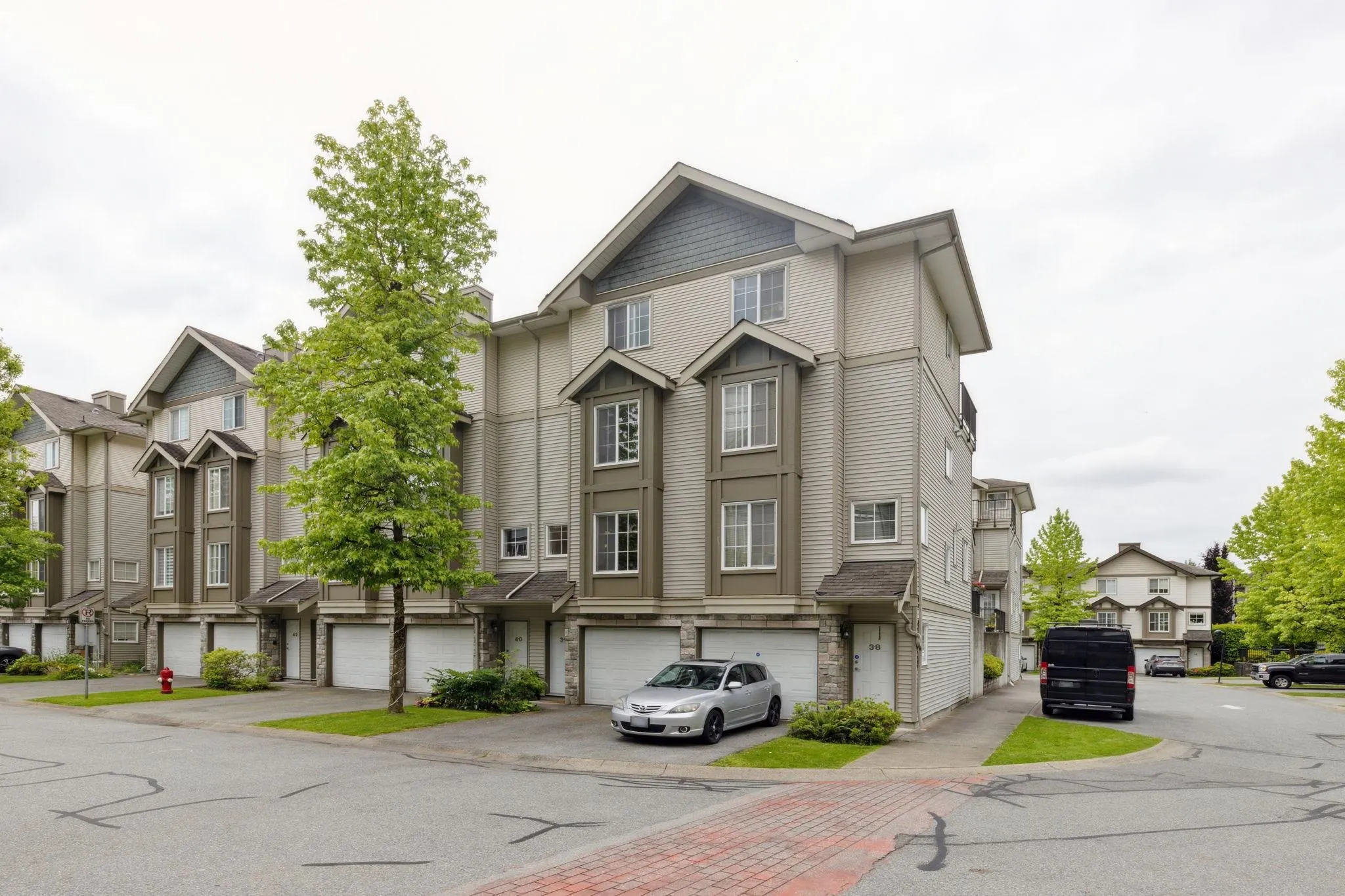 39 14855 100 Avenue
