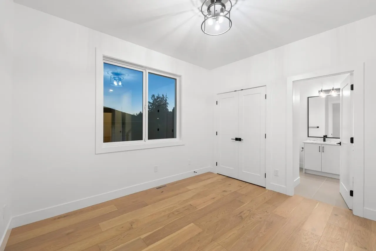 36074 Southridge Place