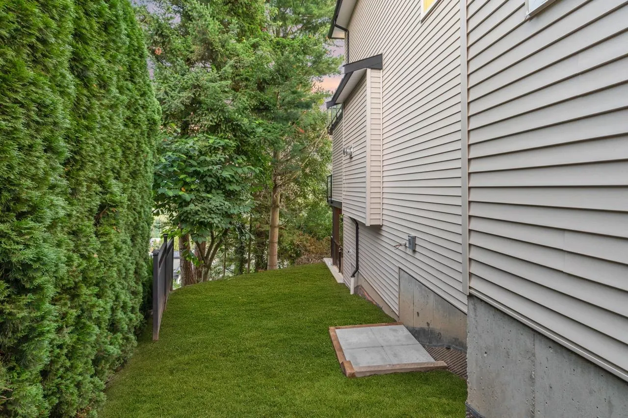 36074 Southridge Place