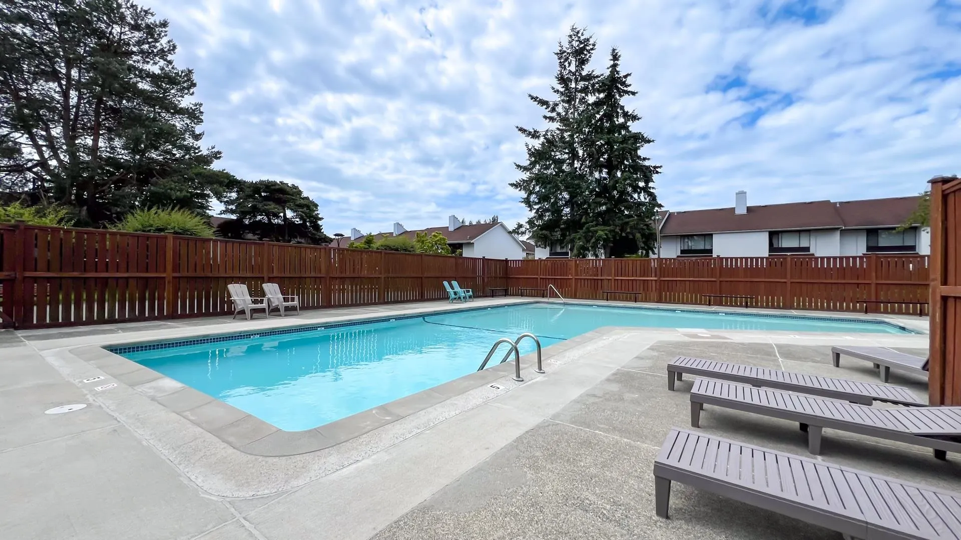 324 9411 Glendower Drive