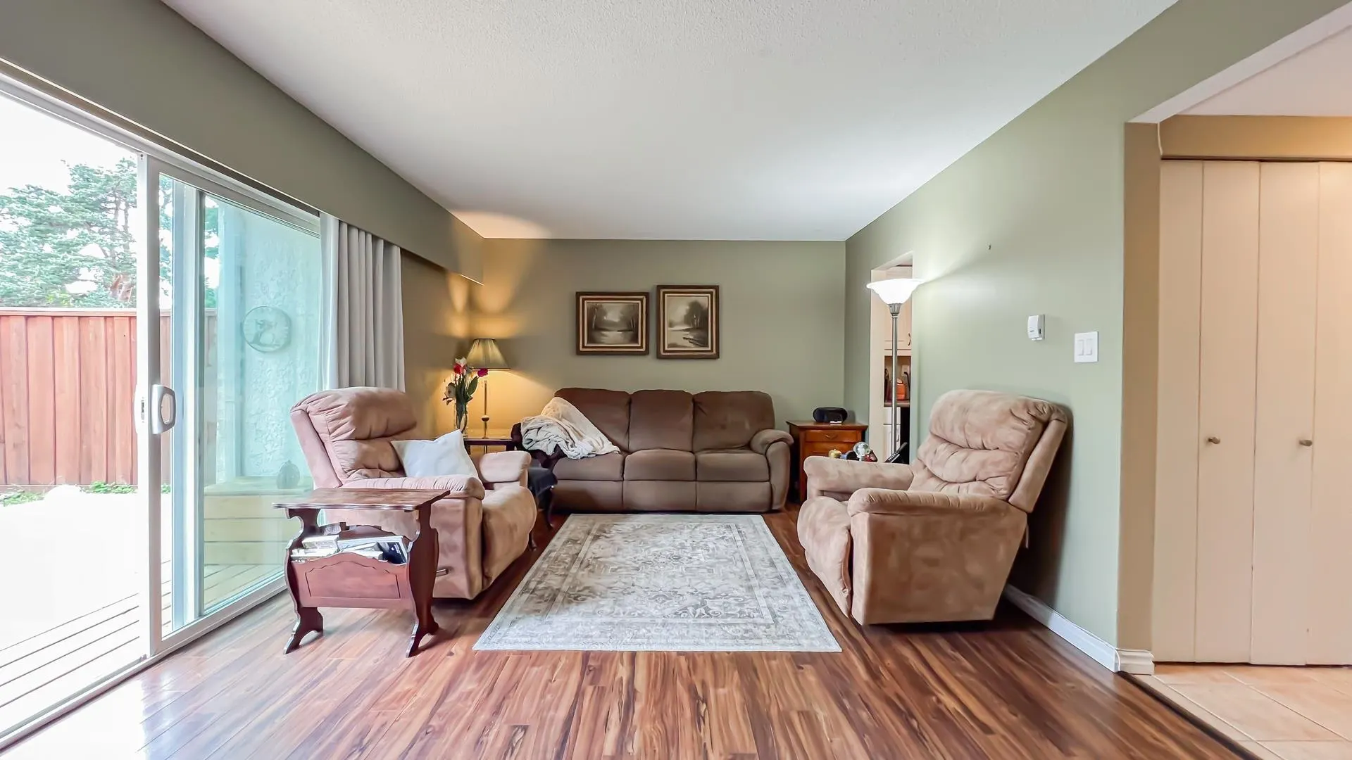 324 9411 Glendower Drive