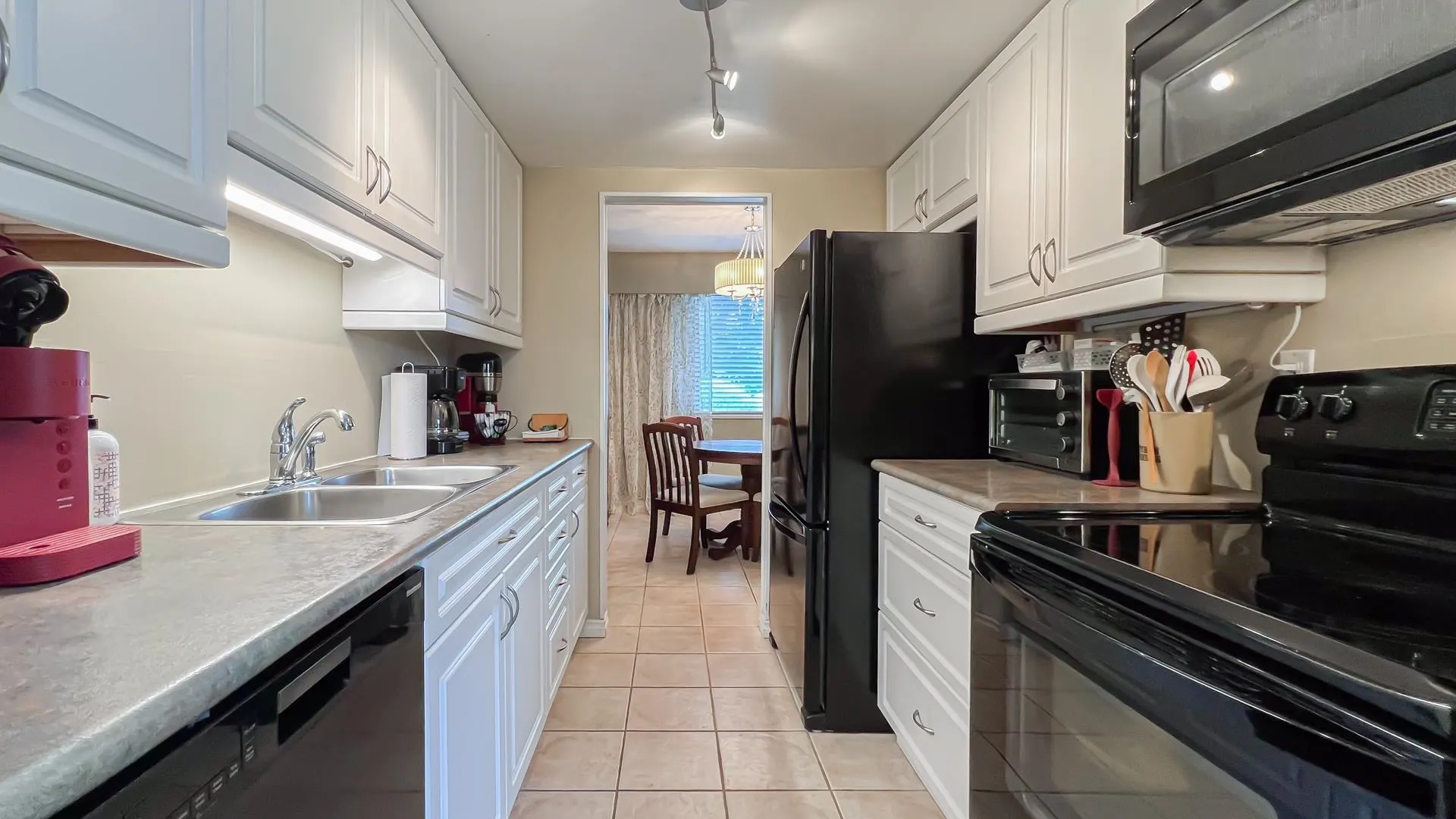 324 9411 Glendower Drive