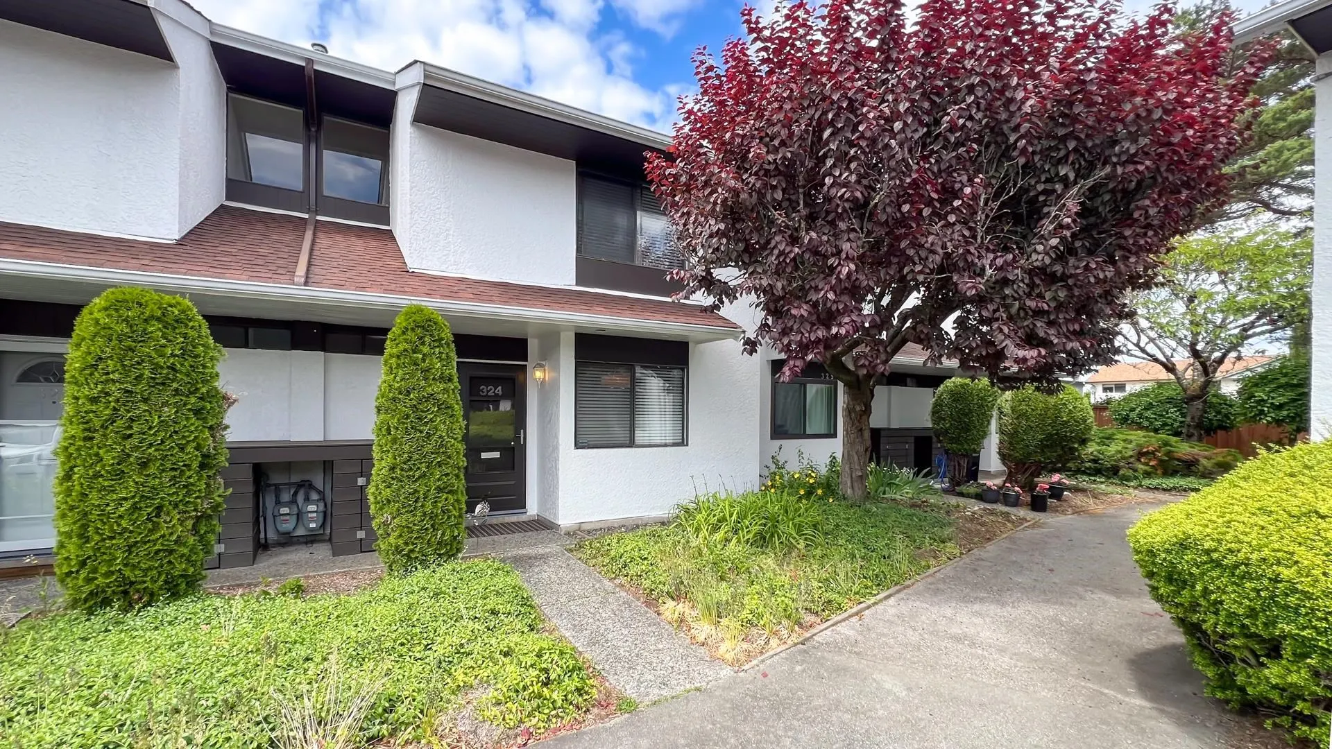 324 9411 Glendower Drive