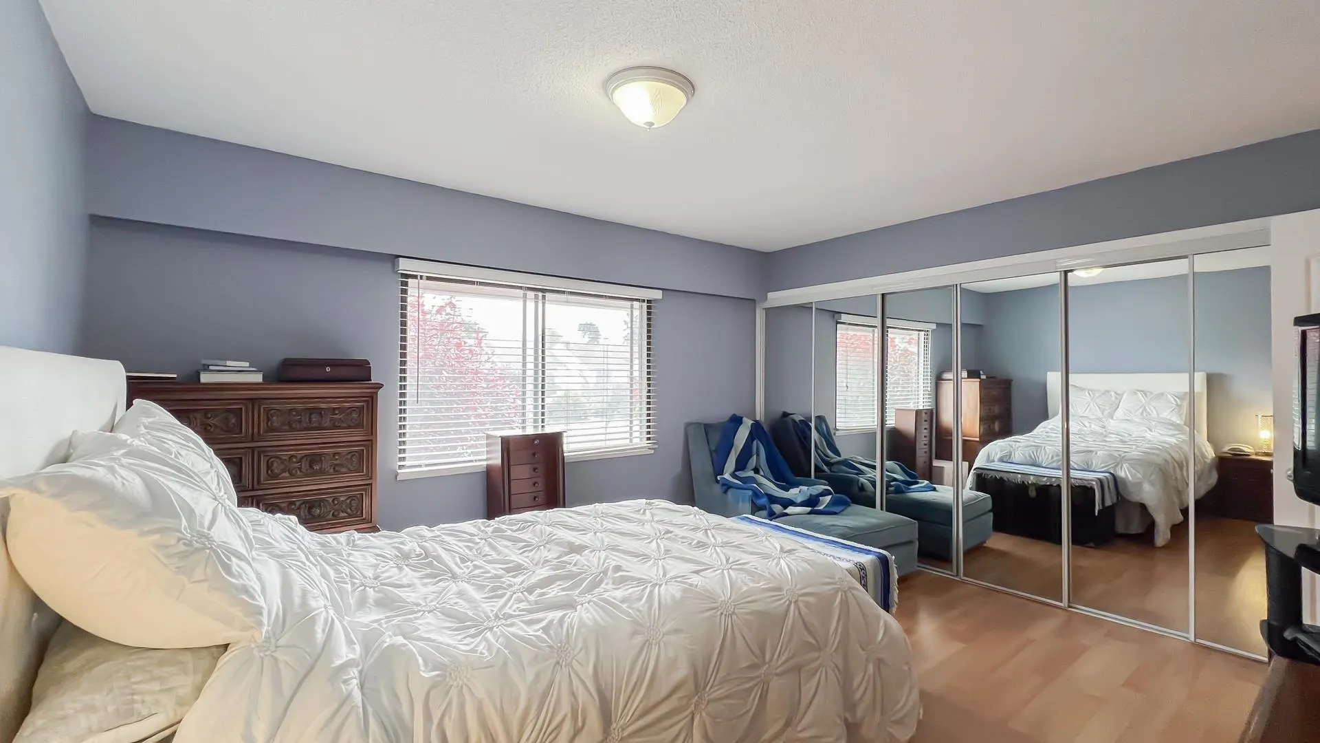 324 9411 Glendower Drive