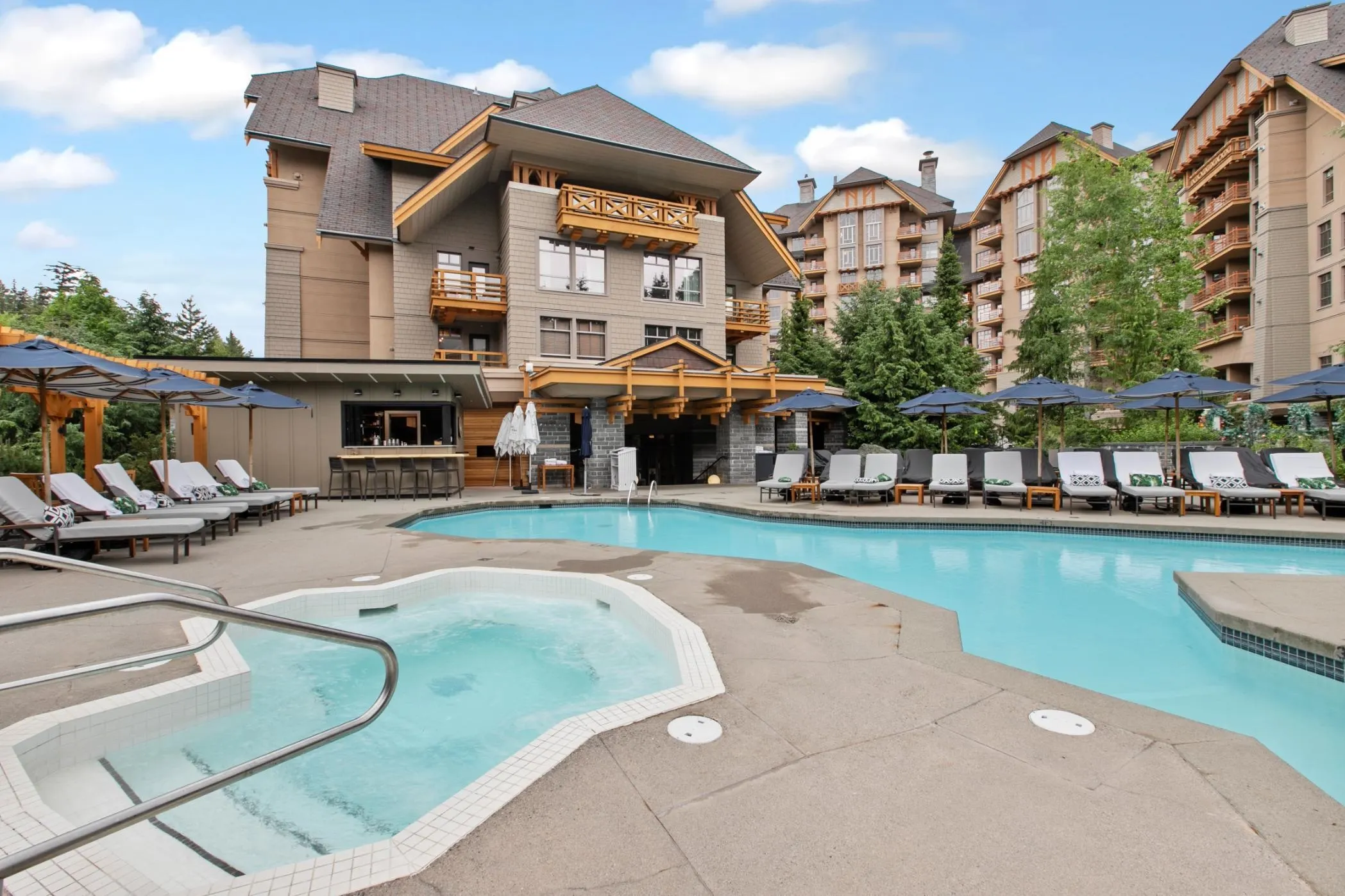 319 4591 Blackcomb Way