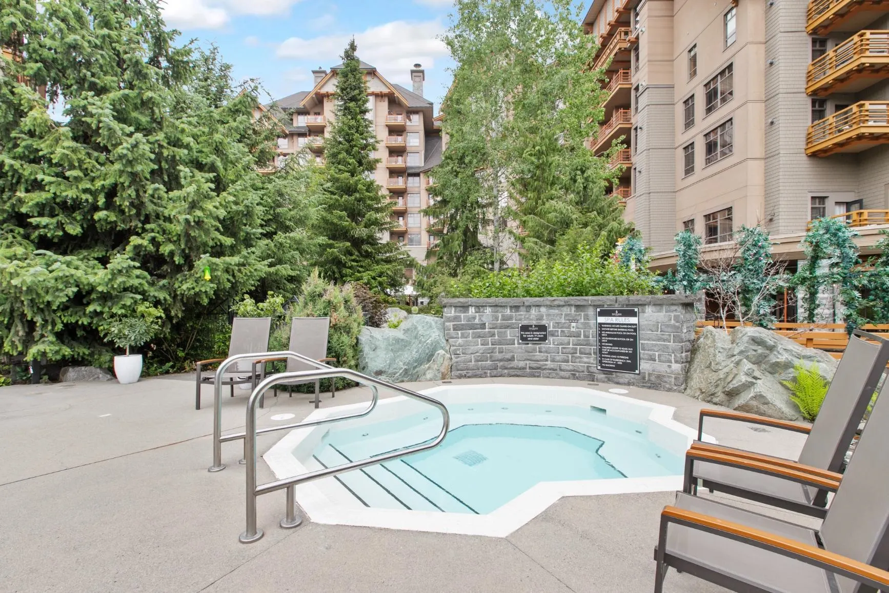 319 4591 Blackcomb Way