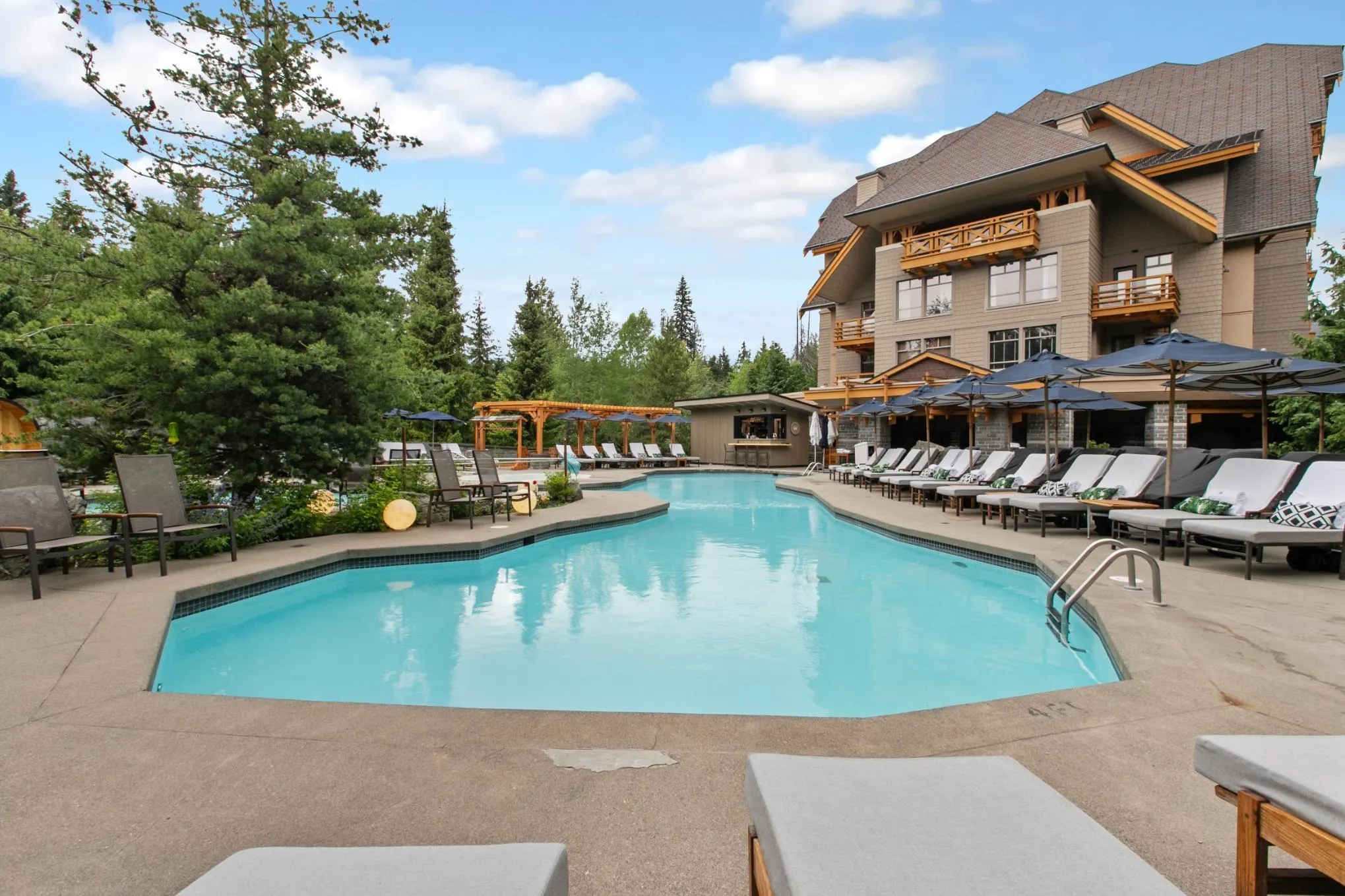 319 4591 Blackcomb Way