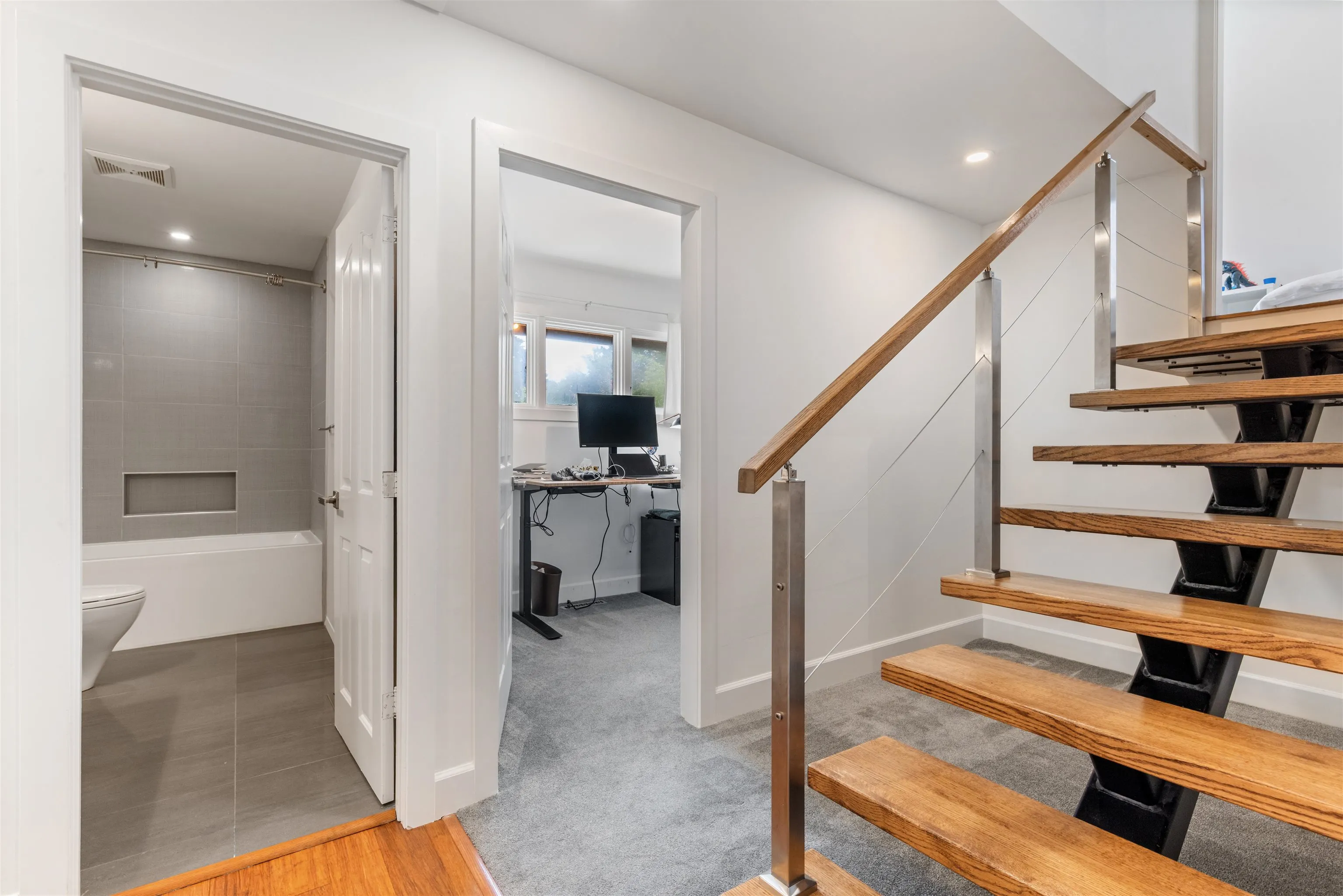 13044 14 Avenue