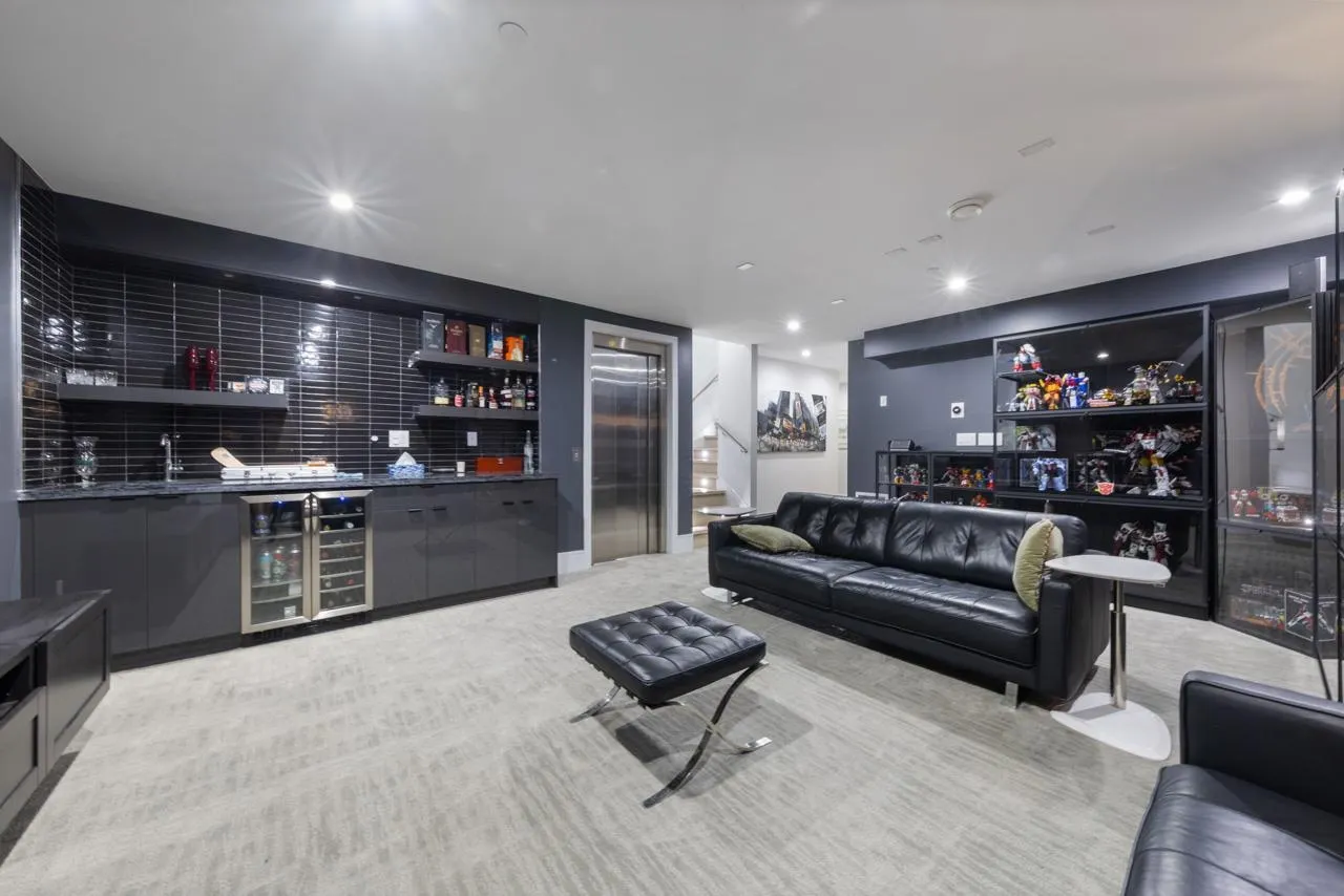 14999 Blackwood Lane