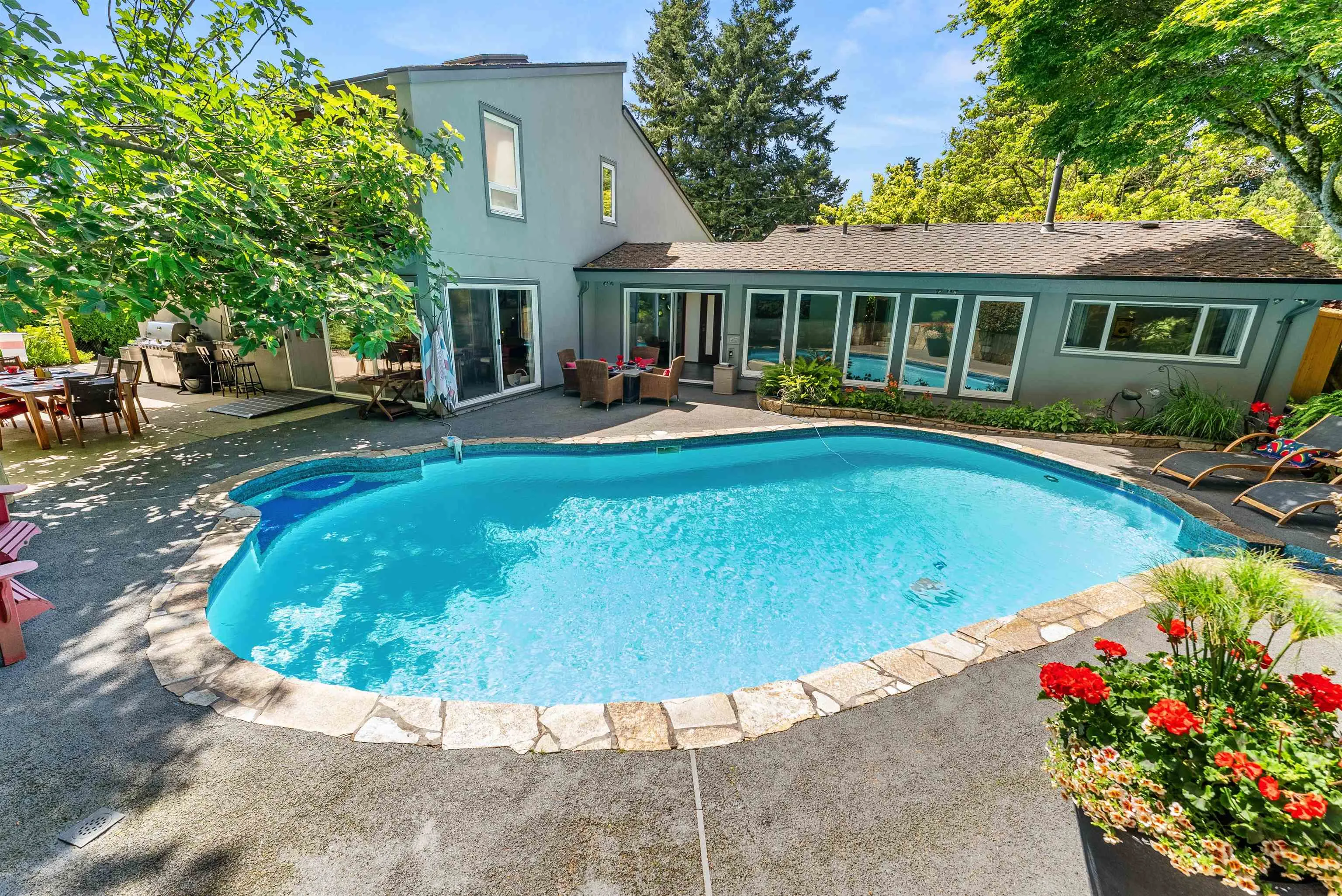 1110 Pacific Drive