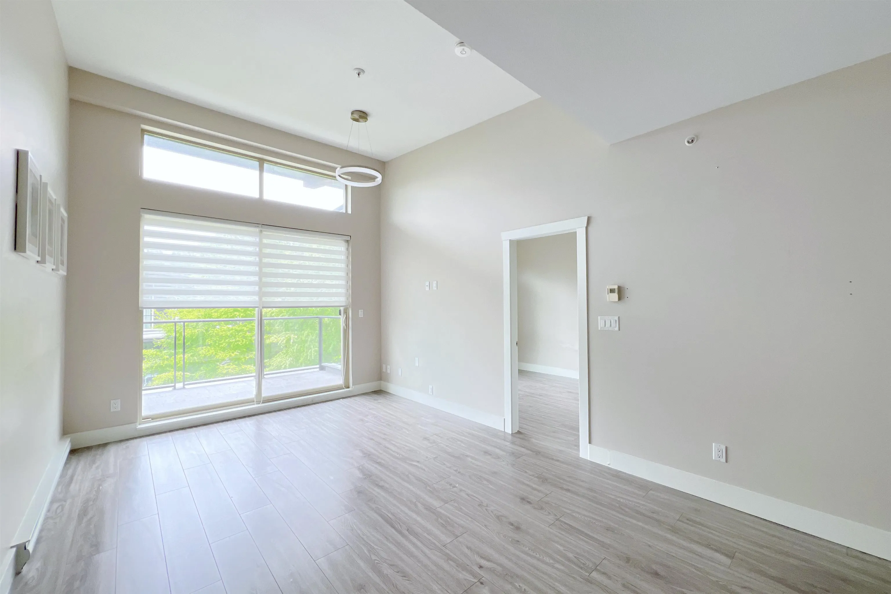 405 7488 Byrnepark Walk