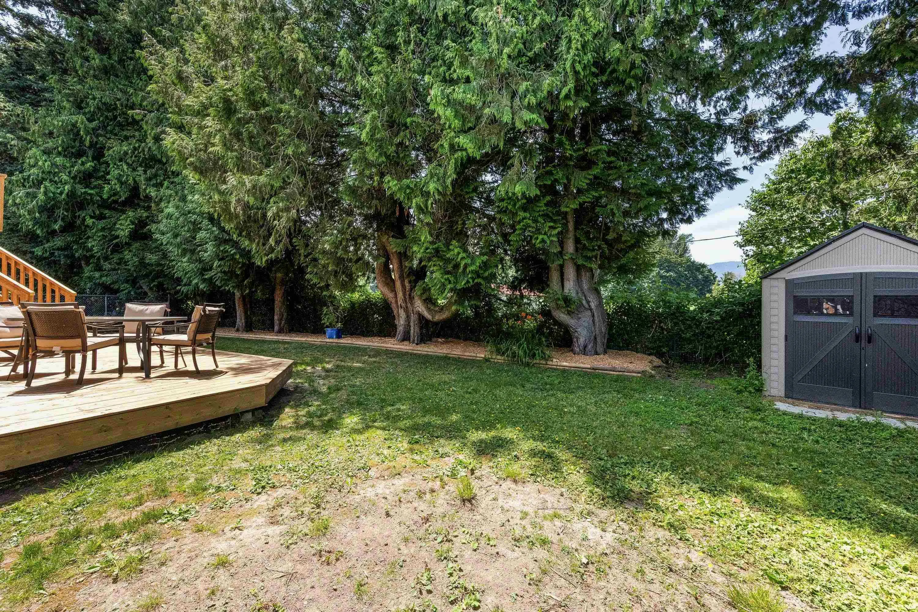 5965 Deerfield Crescent