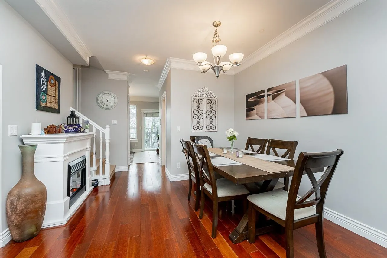 11 9051 Blundell Road