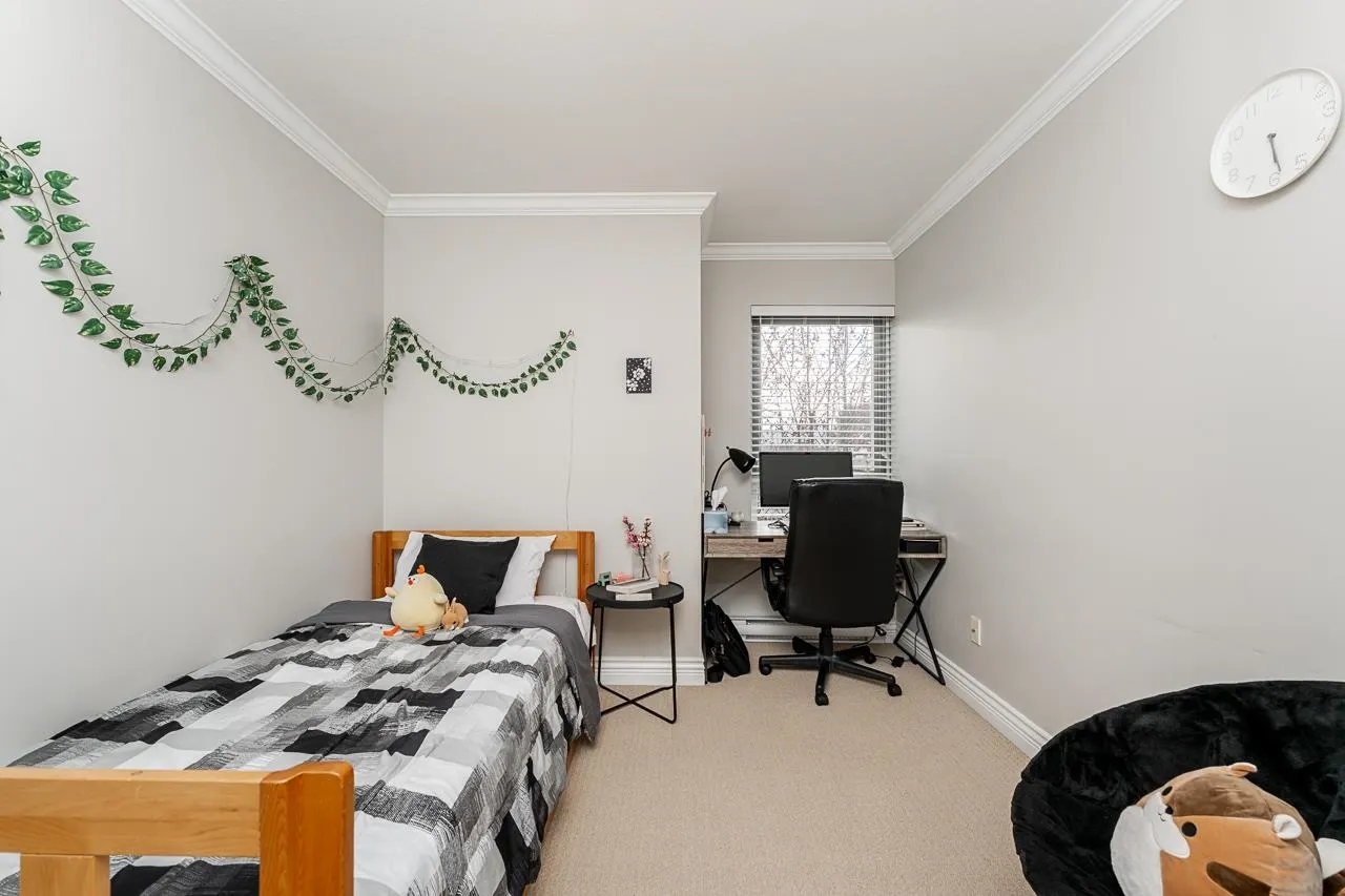 11 9051 Blundell Road