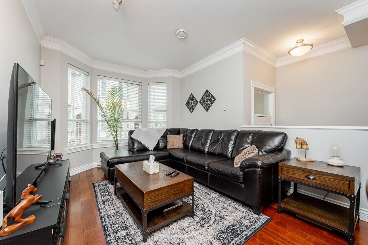 11 9051 Blundell Road