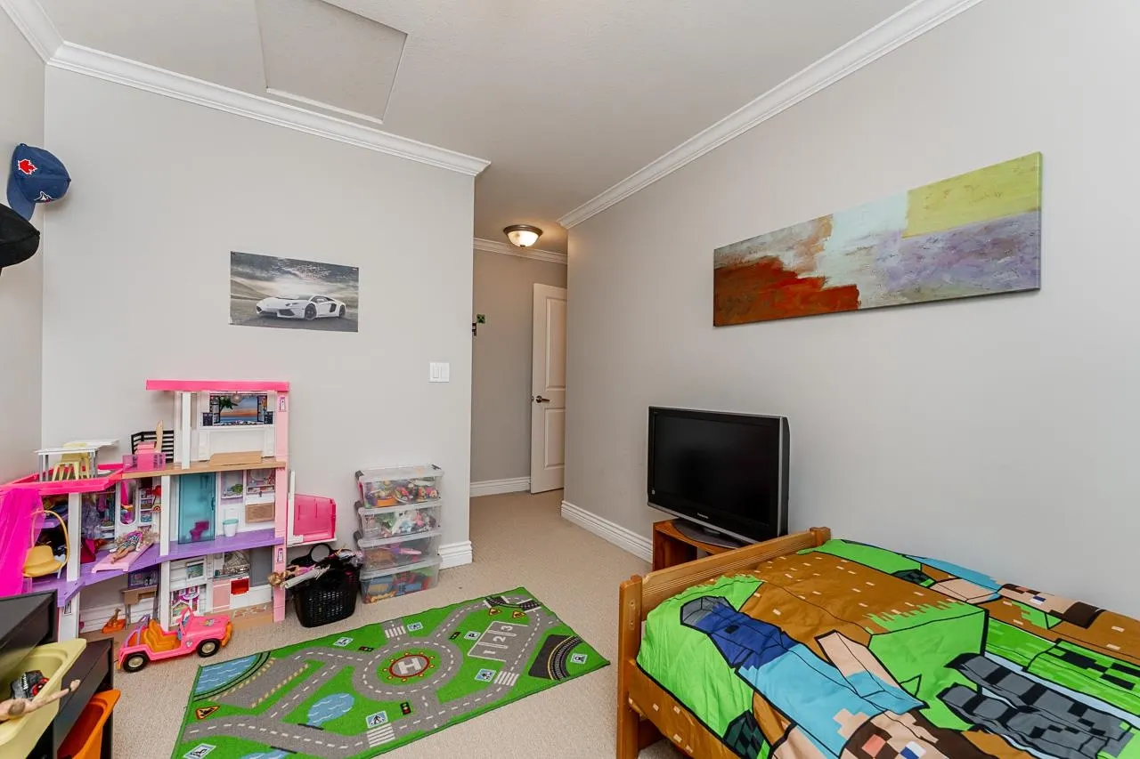 11 9051 Blundell Road