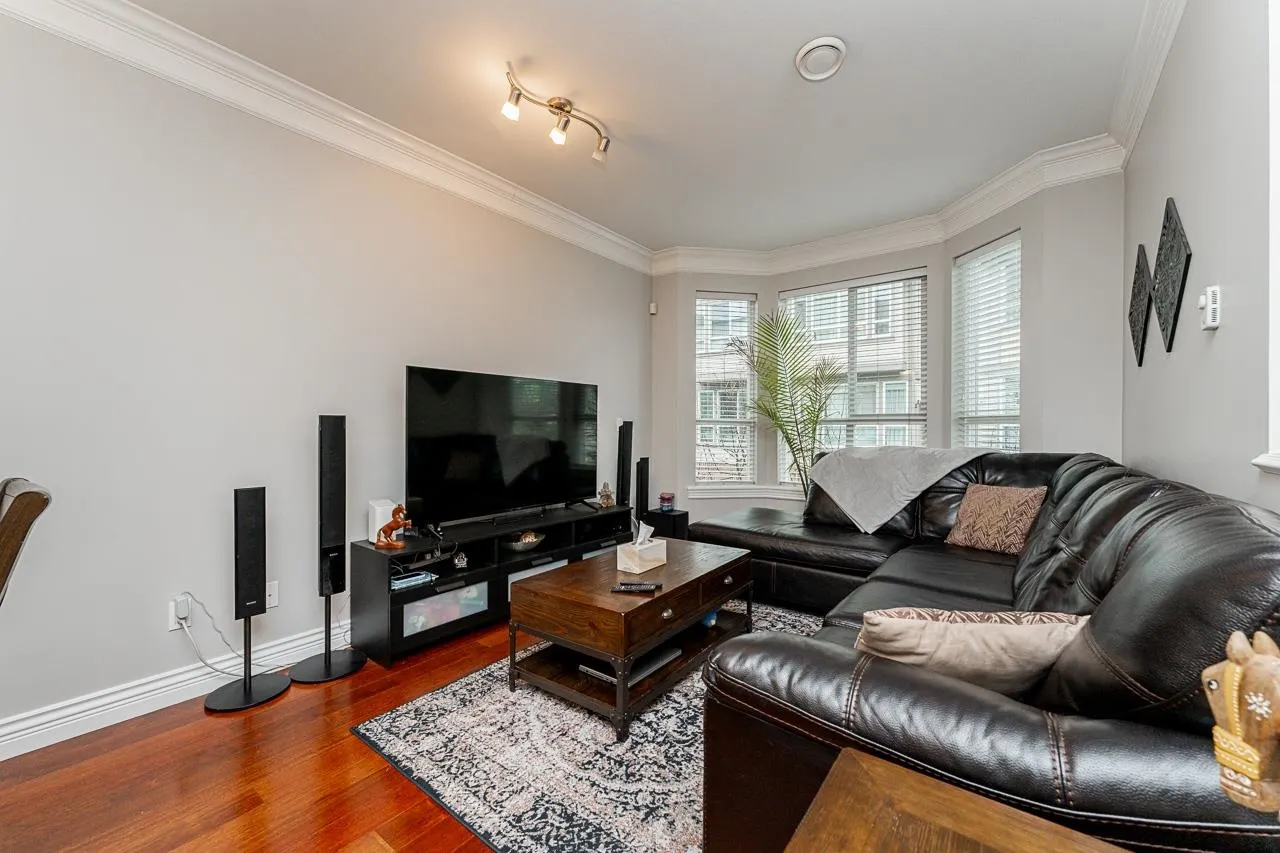 11 9051 Blundell Road