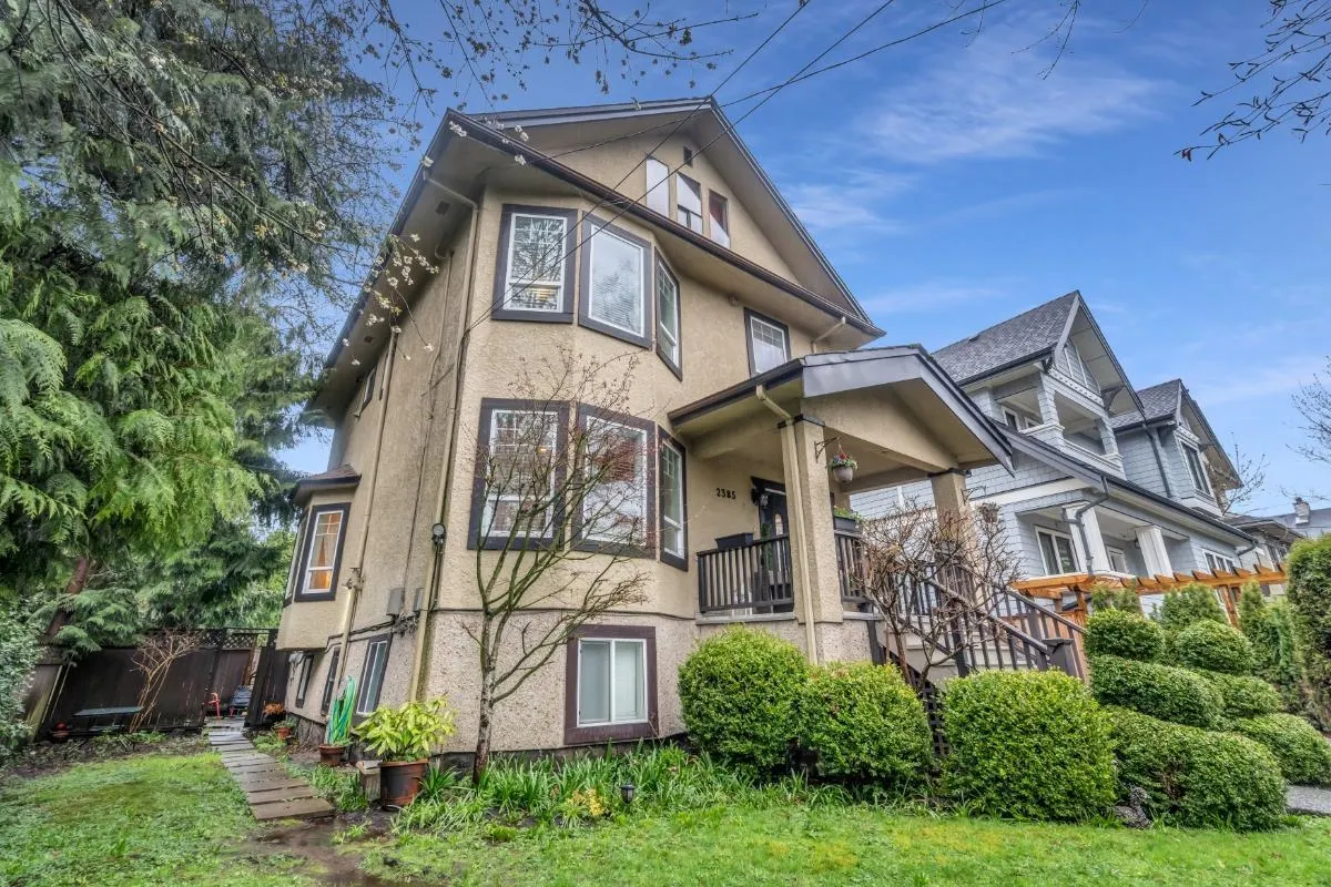 2385 W 7th Avenue