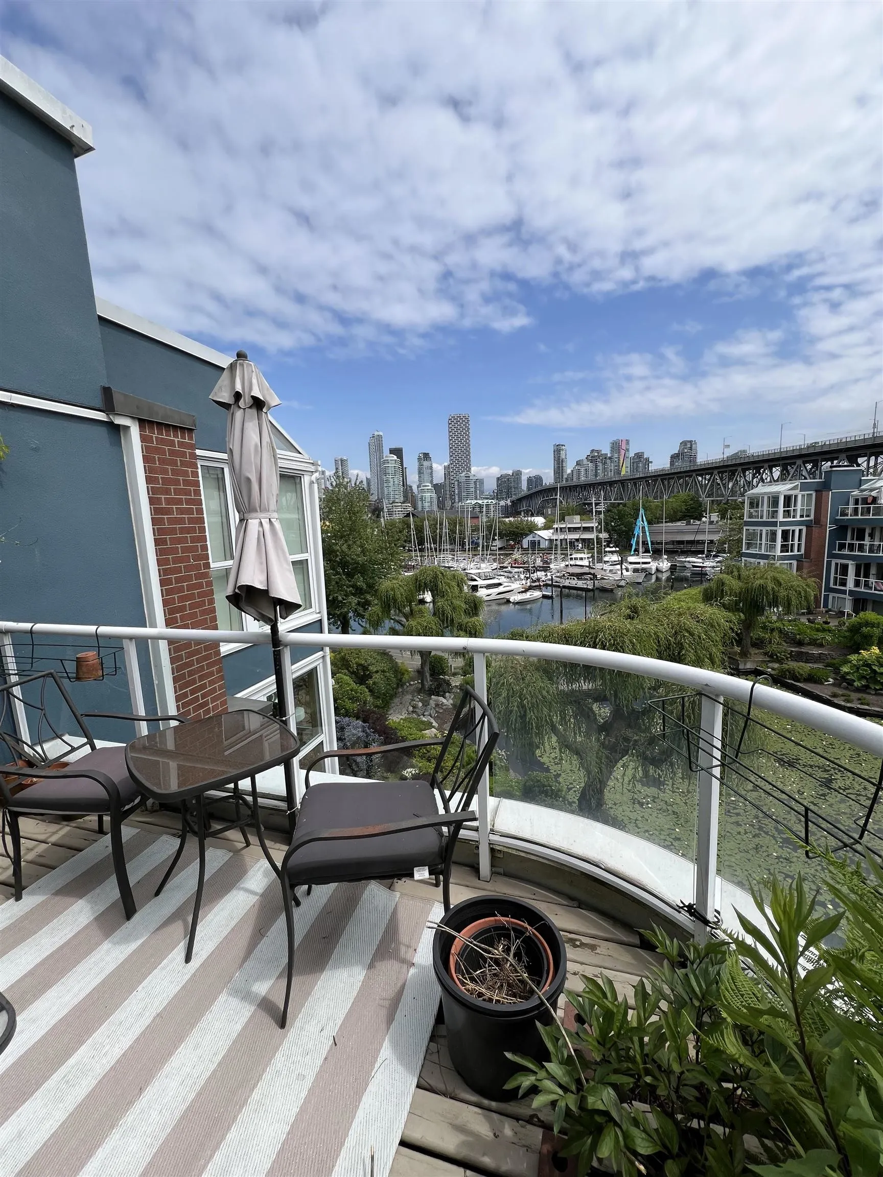 404 1551 Mariner Walk