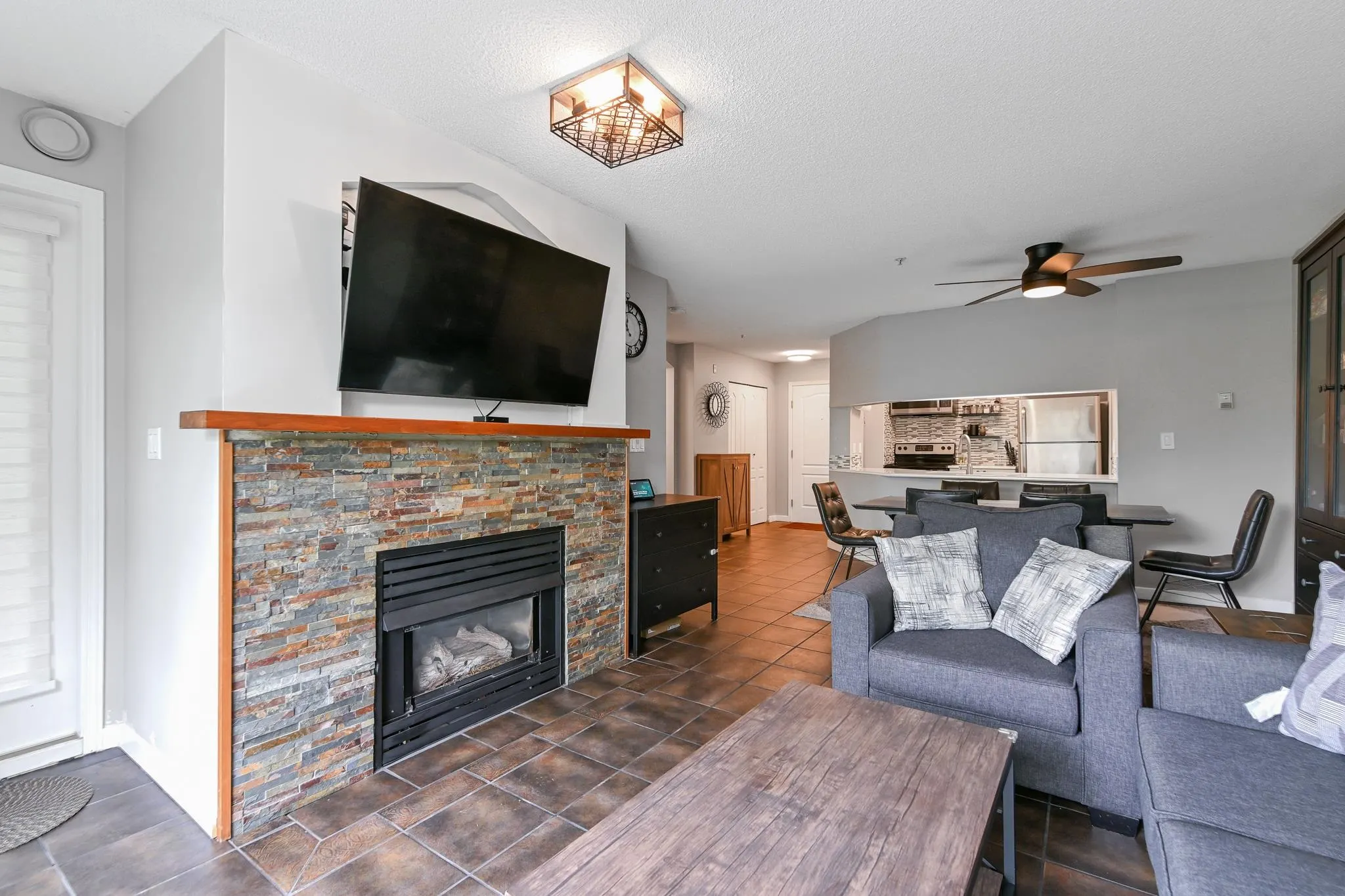 230 19528 Fraser Highway