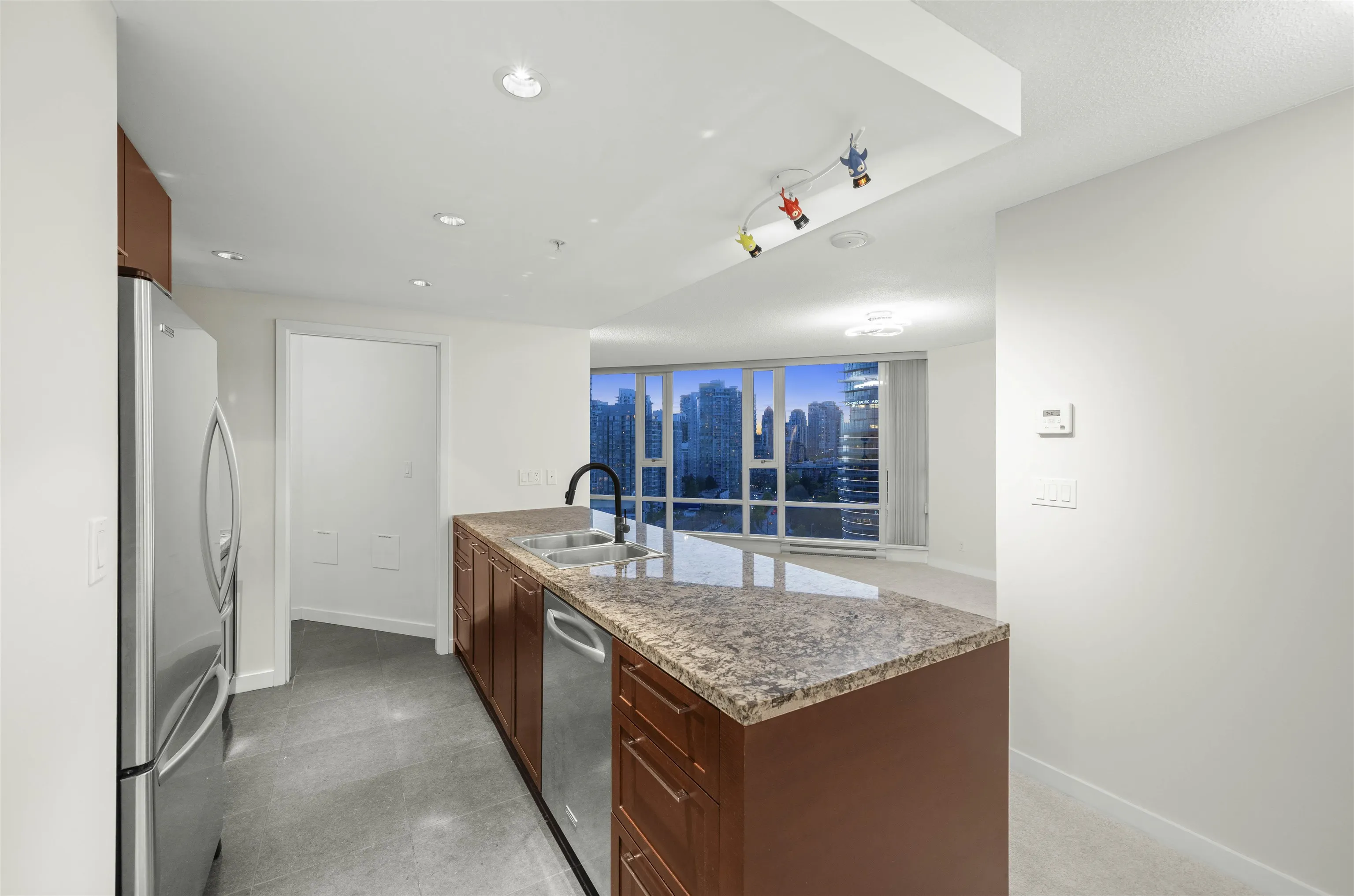 2207 918 Cooperage Way
