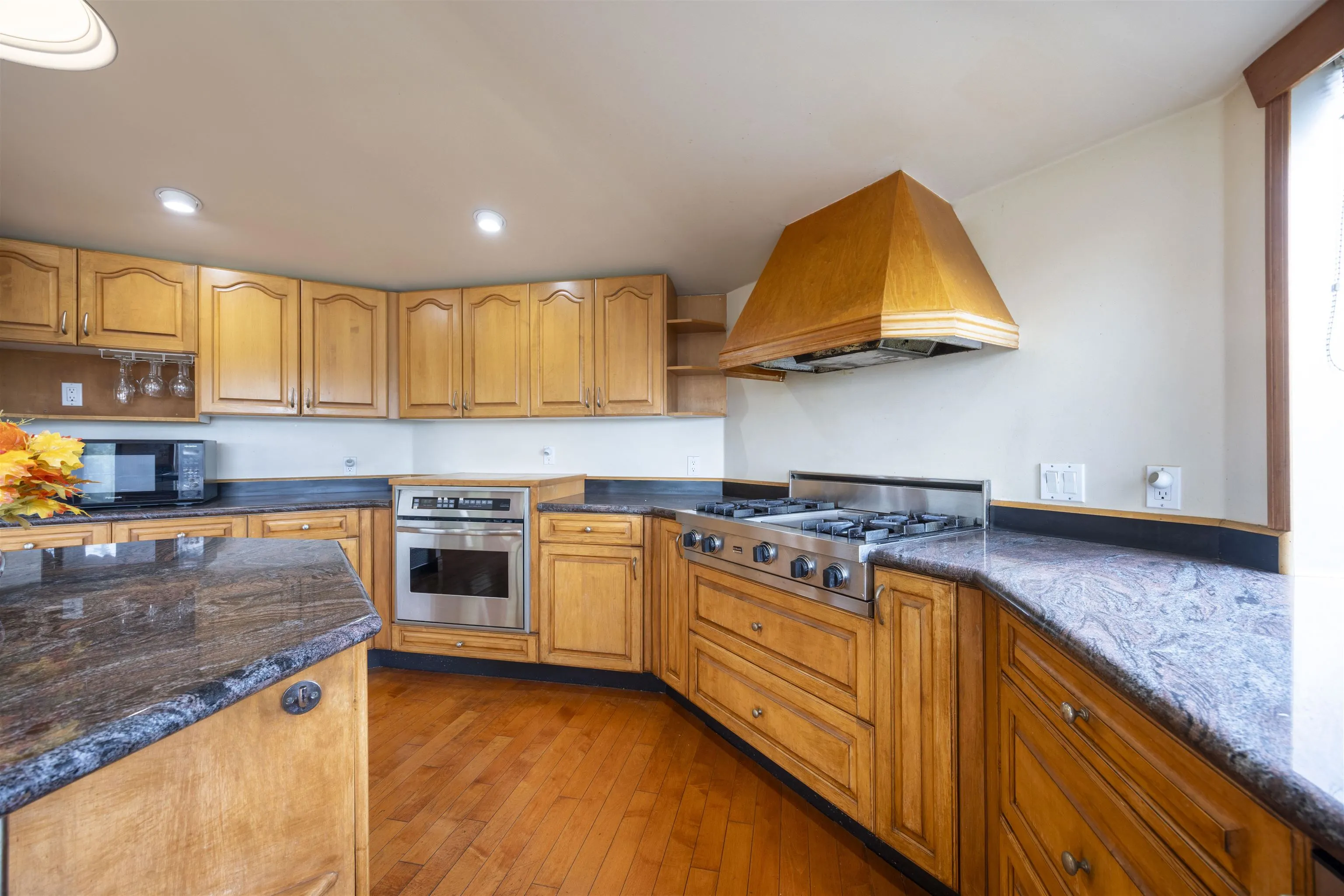 607 Eighteenth Street