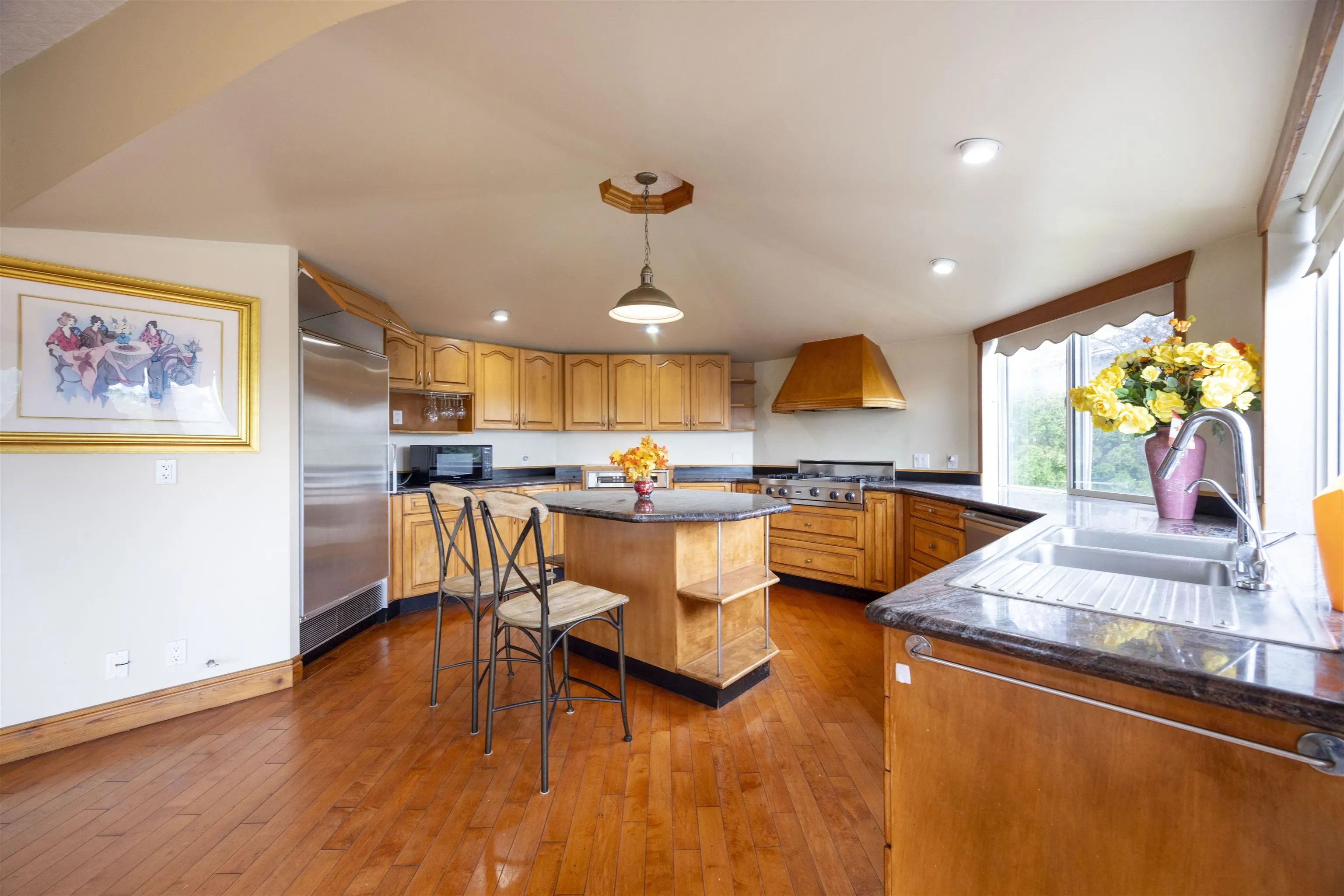 607 Eighteenth Street